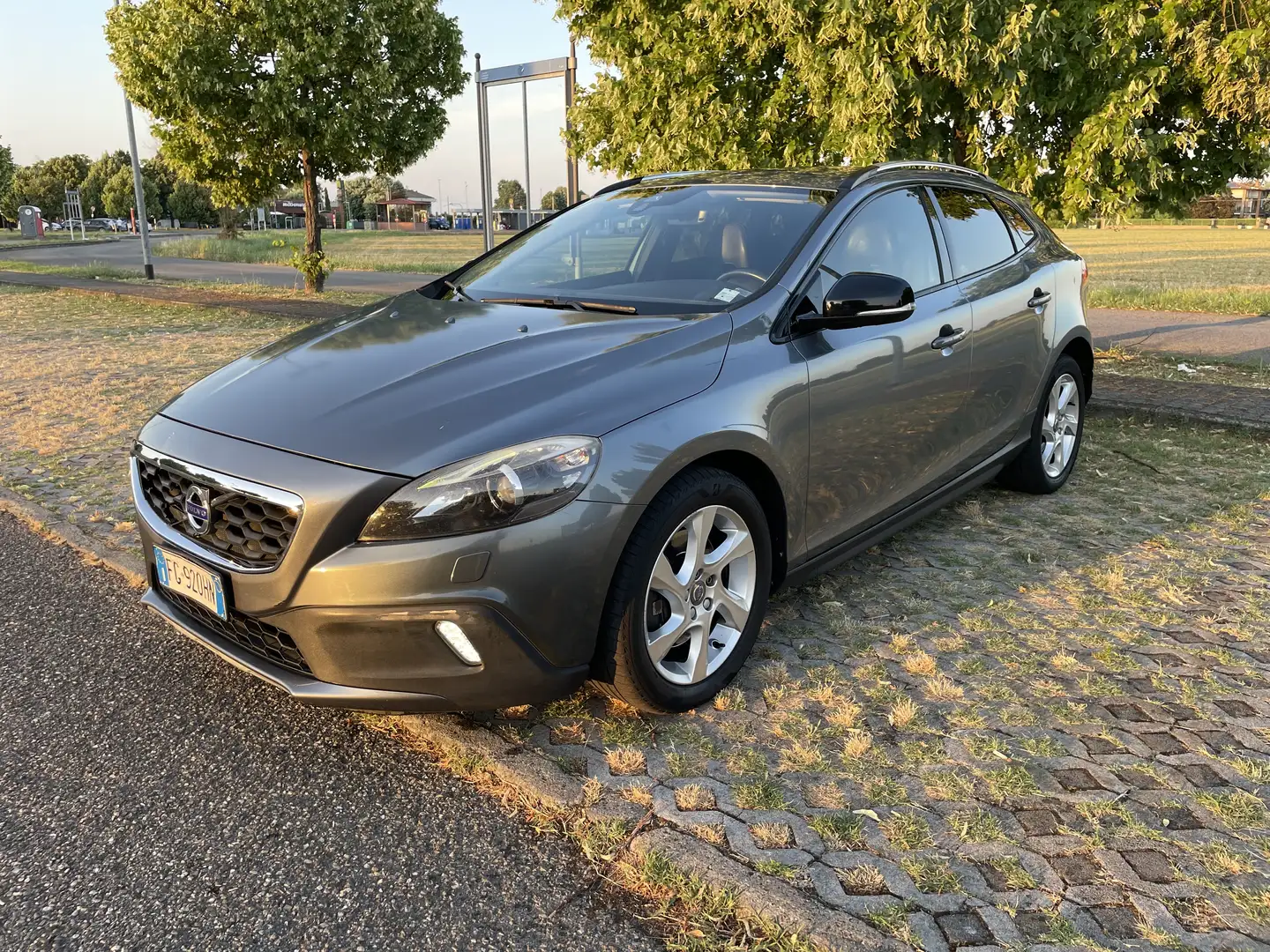 Volvo V40 Cross Country 2.0 d3 Kinetic geartronic - 1