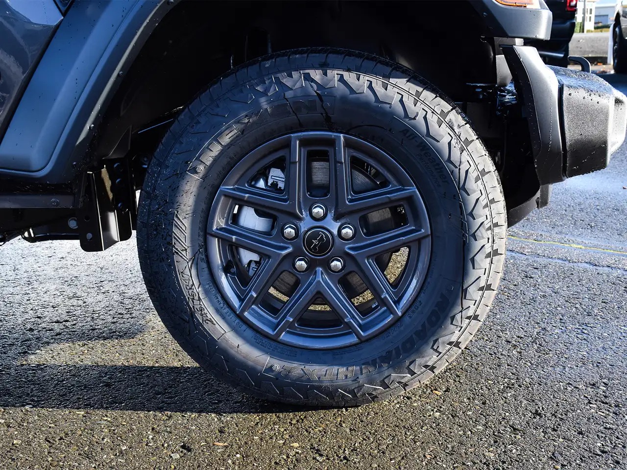 Jeep Wrangler снимка Jeep Wrangler