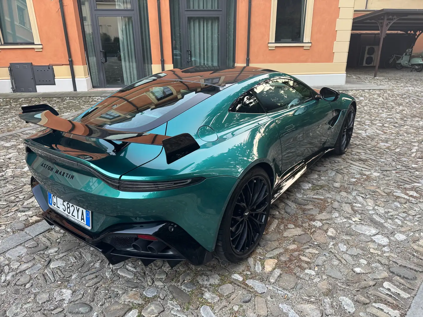 Aston Martin Vantage F1 EDITION Verde - 1