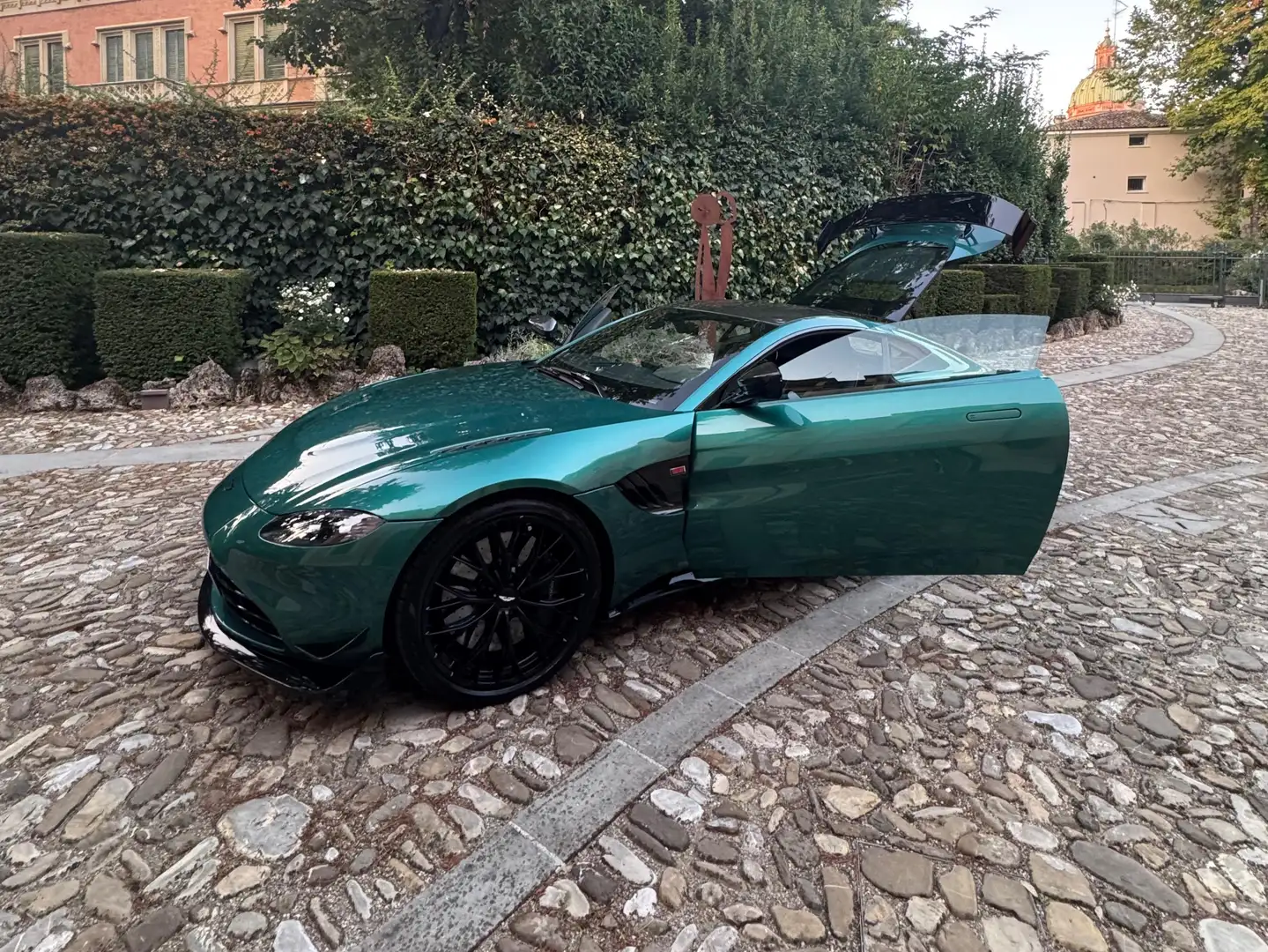 Aston Martin Vantage F1 EDITION Verde - 2