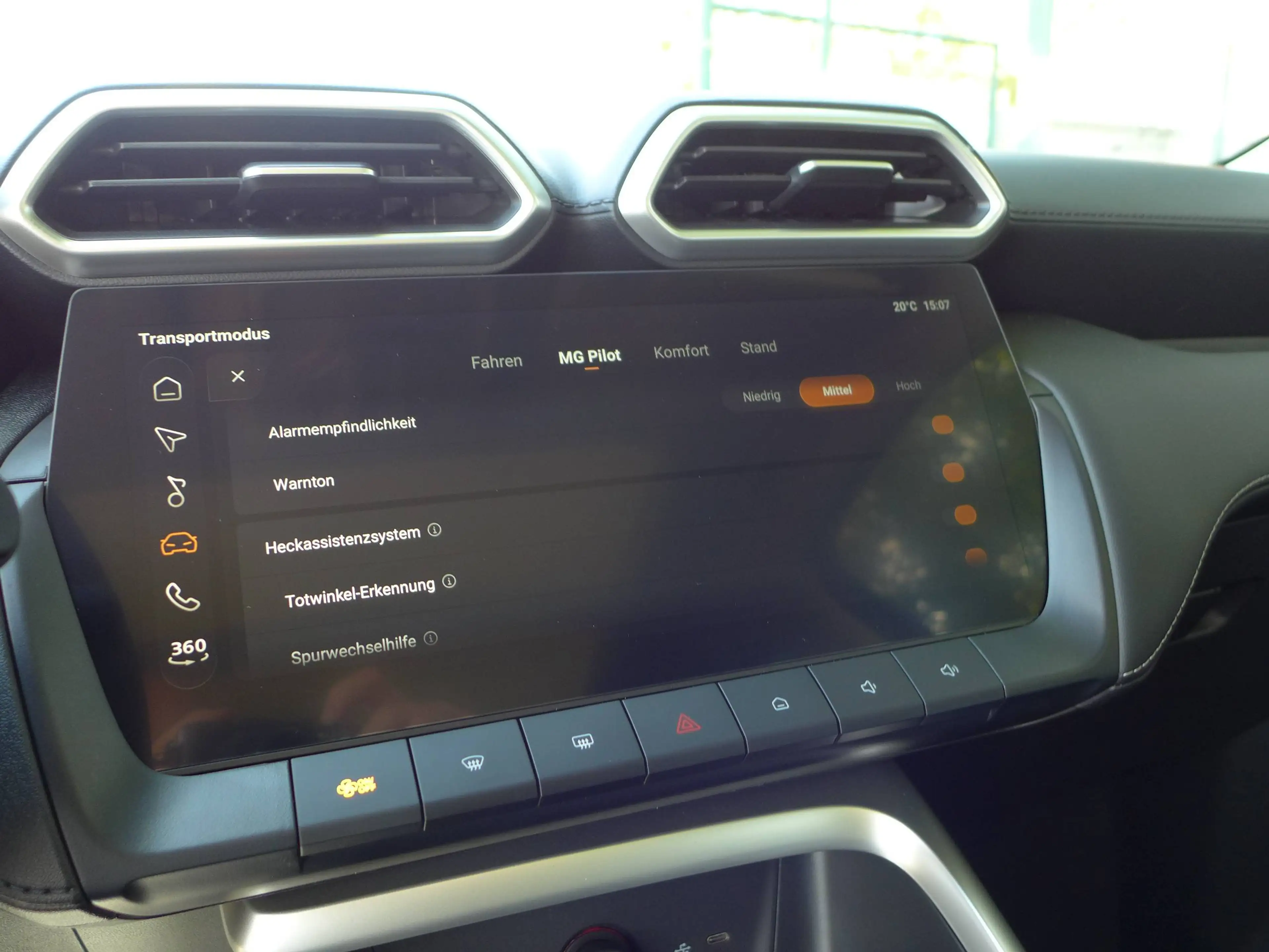 MG ZS ZS 1.5 Hybrid+ Luxury LED/Navi/Leder/Panoramaglasschiebedach — photo 13