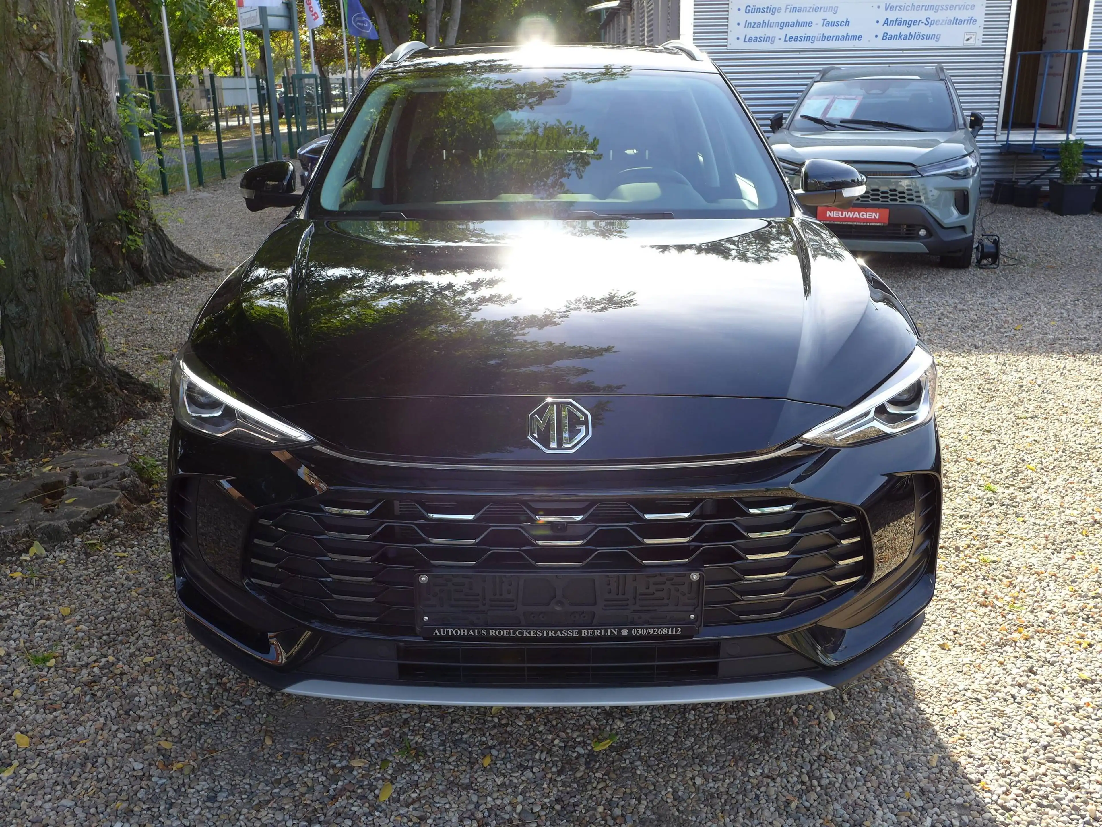 MG ZS ZS 1.5 Hybrid+ Luxury LED/Navi/Leder/Panoramaglasschiebedach — photo 2