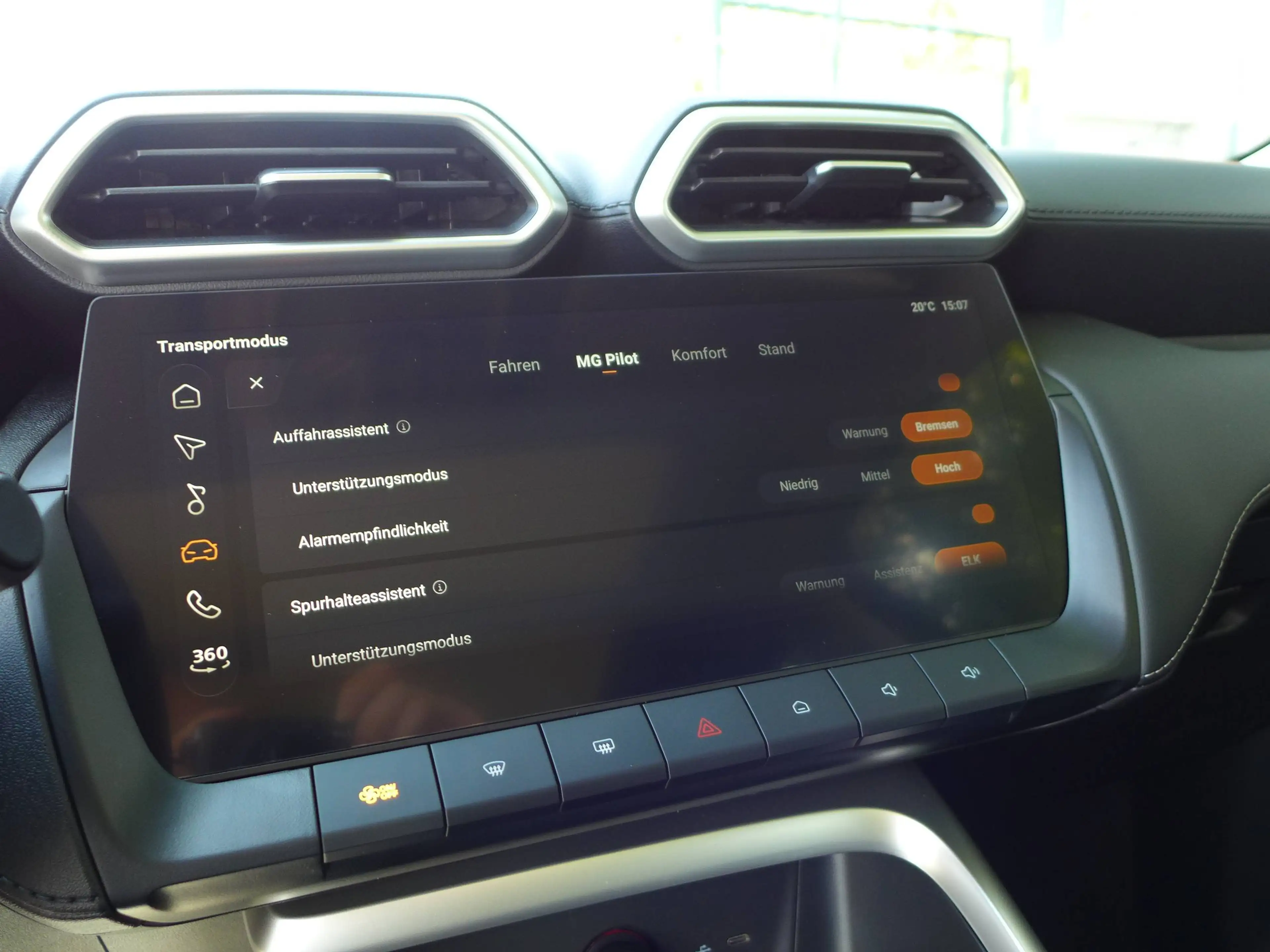 MG ZS ZS 1.5 Hybrid+ Luxury LED/Navi/Leder/Panoramaglasschiebedach — photo 14