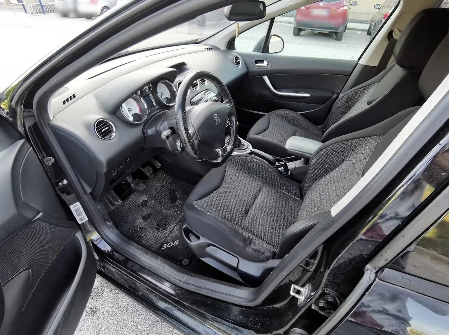 Peugeot 308 308 5p 1.6 e-hdi 8v Allure s Чёрный - 2