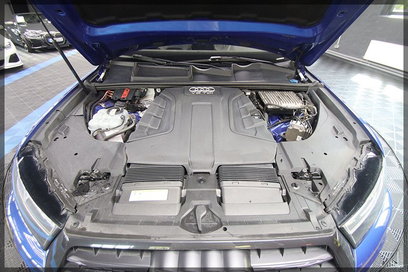 Audi Q7 3.0 TDI quattro tiptronic S line PANO / CAM — photo 11