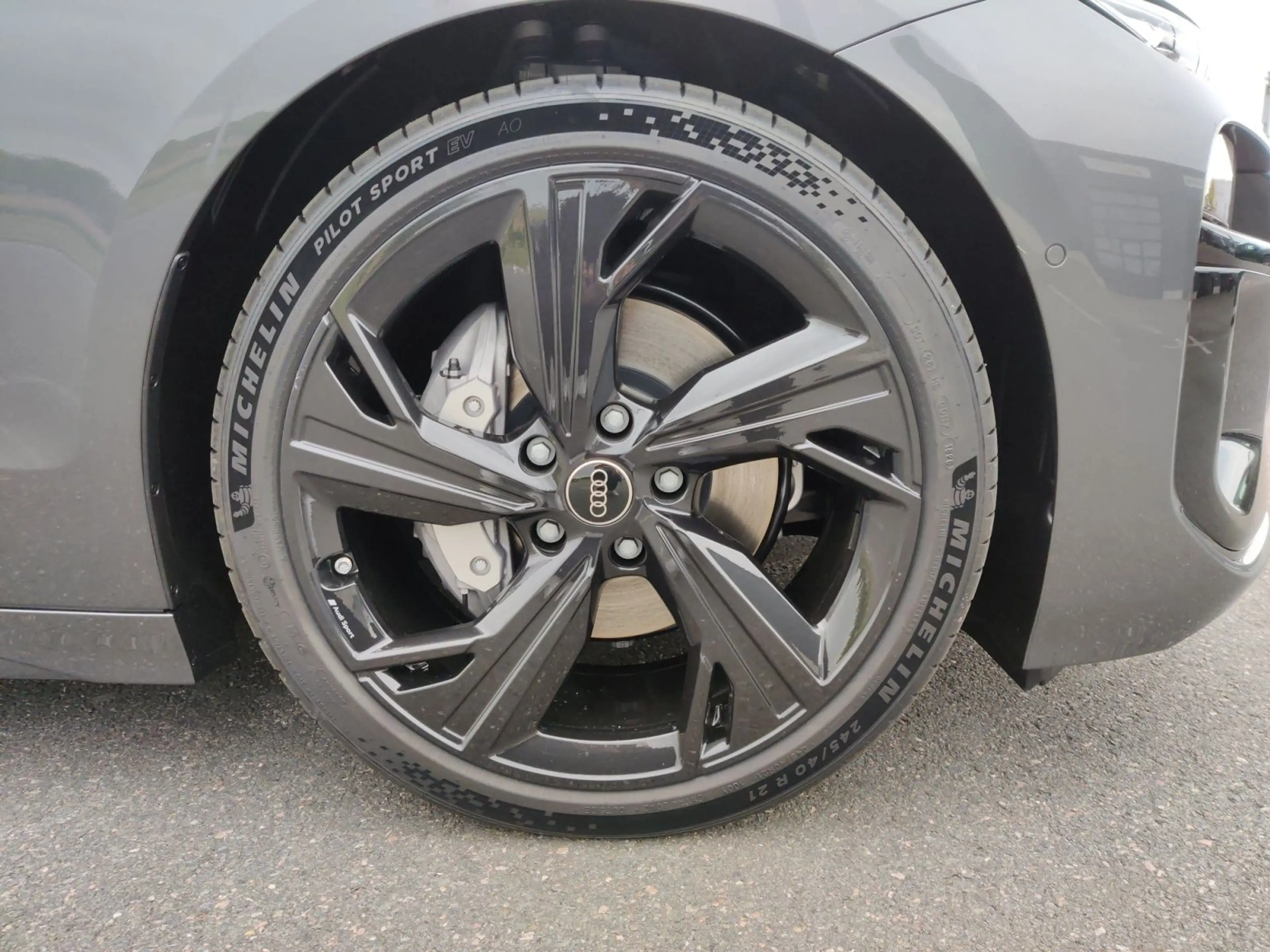 Audi A6 e-tron quattro 315 kW S line business — photo 14
