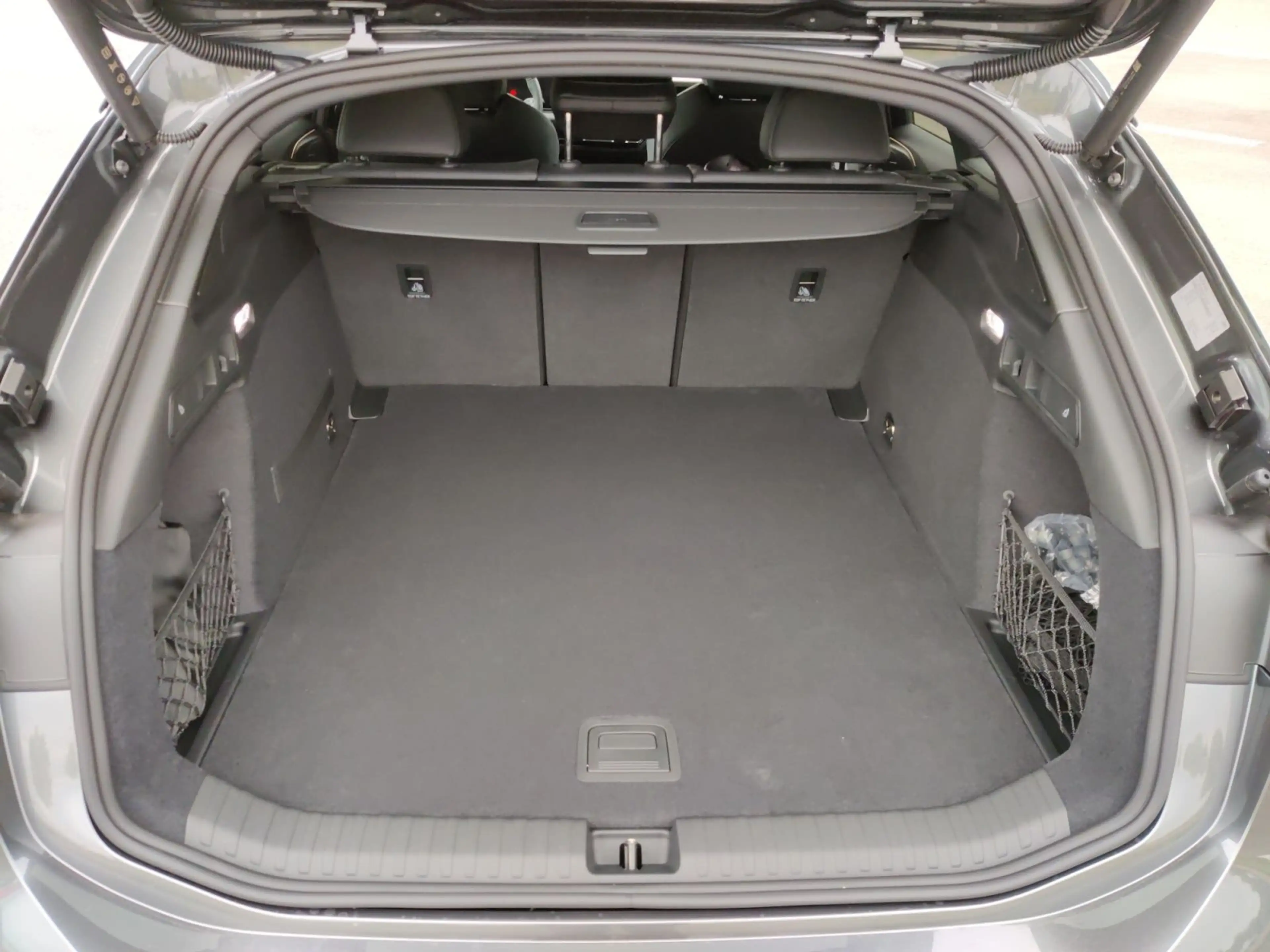 Audi A6 e-tron quattro 315 kW S line business — photo 11
