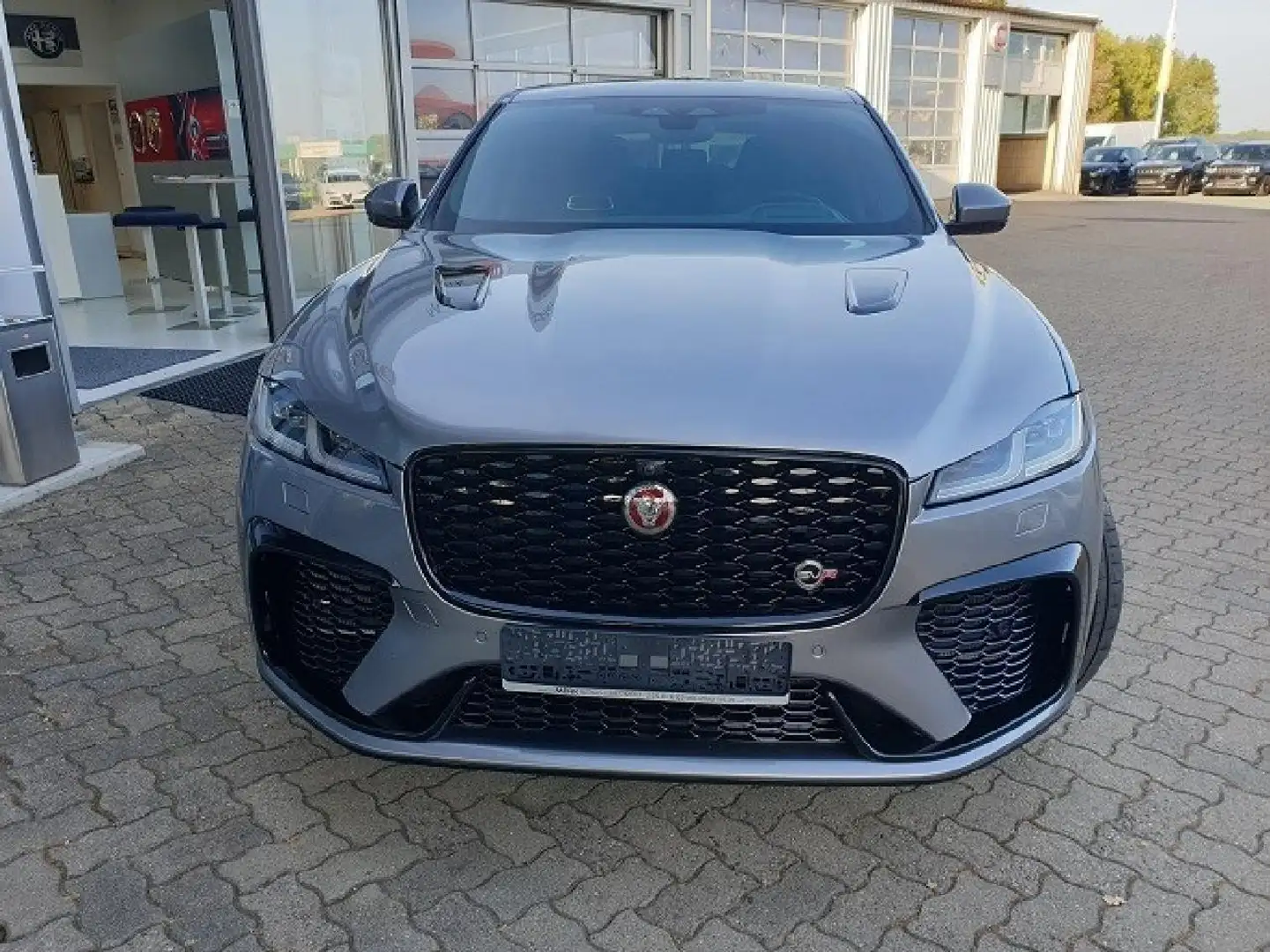 Jaguar F-Pace SVR AWD Grijs - 2