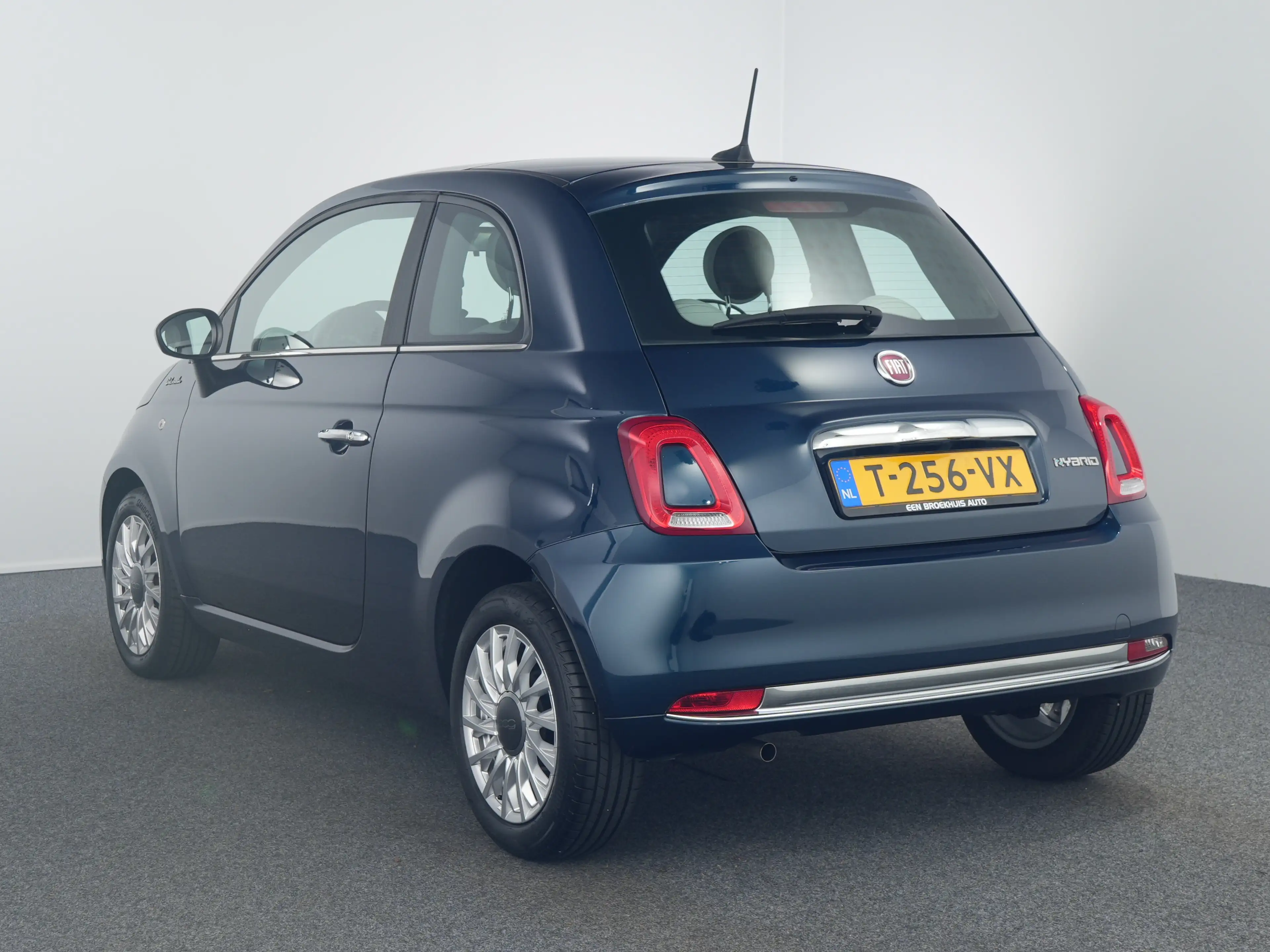 Fiat 500 1.0 Hybrid Dolcevita | Achterbank in delen neerkla — photo 10
