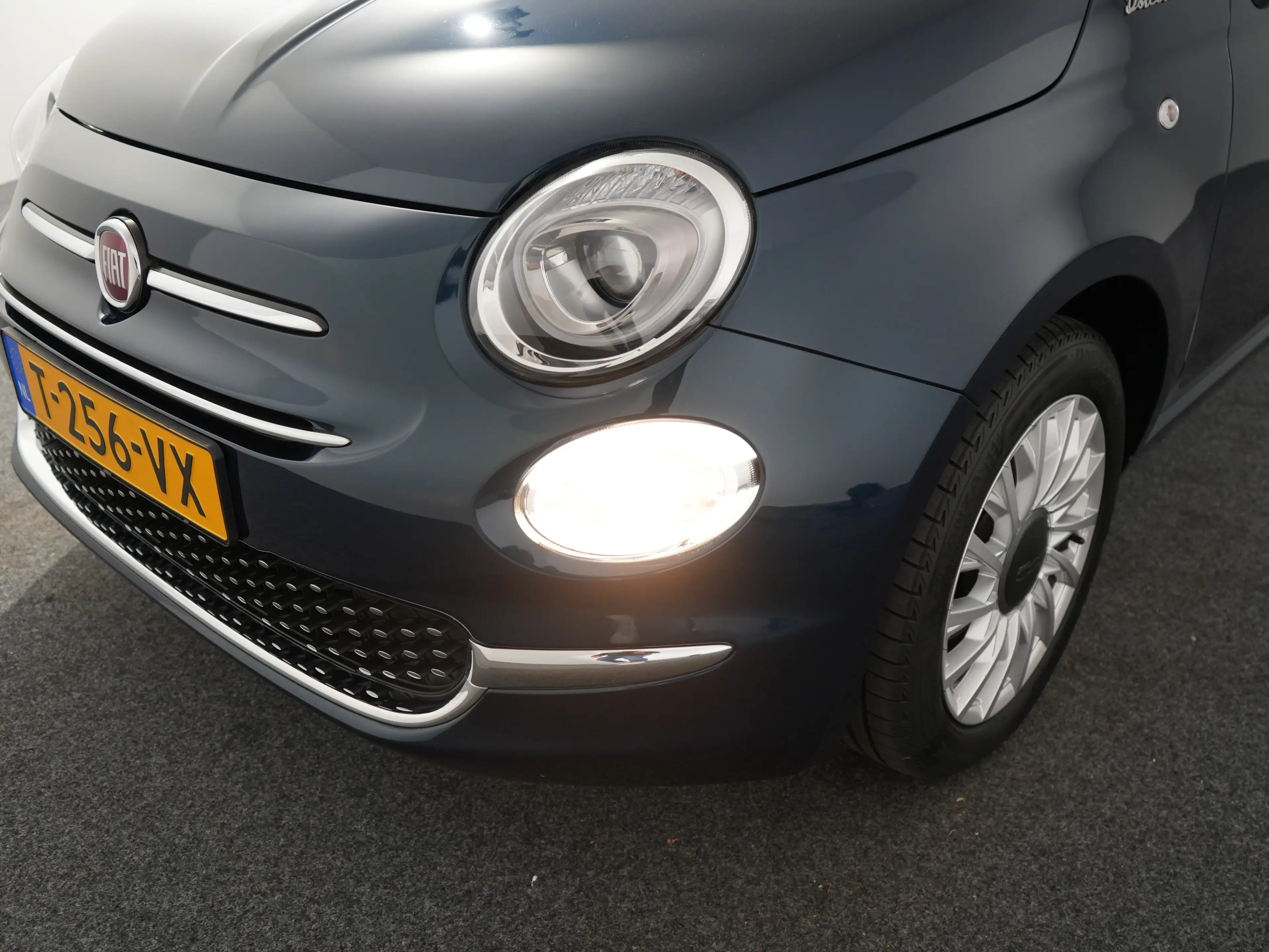 Fiat 500 1.0 Hybrid Dolcevita | Achterbank in delen neerkla — photo 17