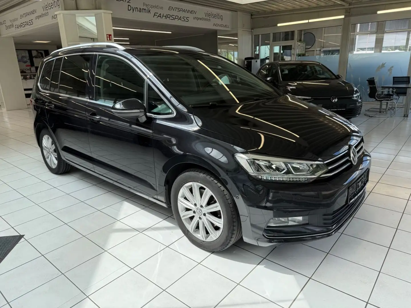Volkswagen Touran Highline BMT/Start-Stopp,DSG,LED,Navi,AHK Schwarz - 1