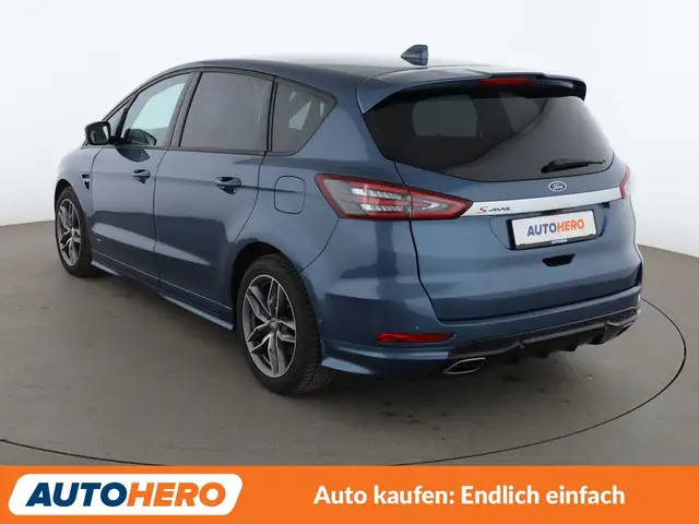 Ford S-Max view 4