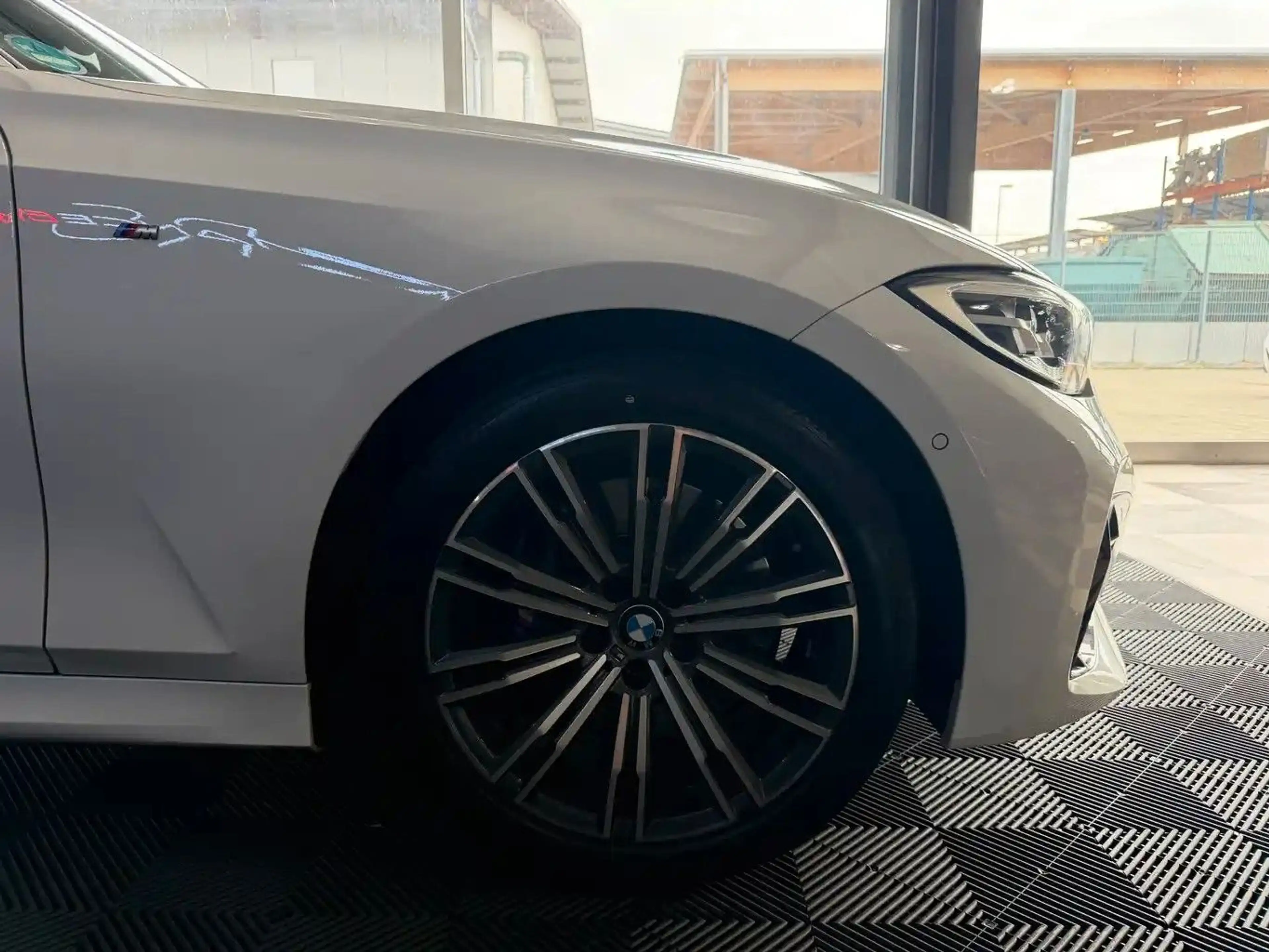 BMW M3 BMW  M340d Touring xDrive — photo 5