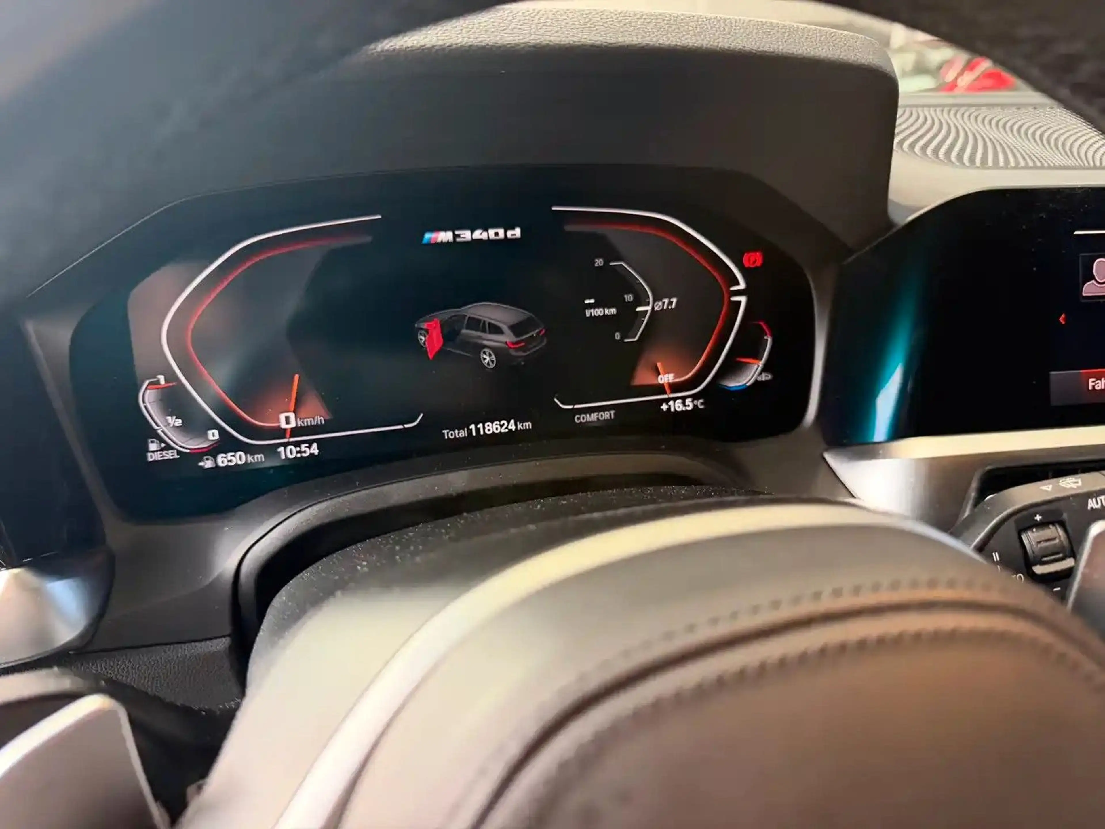BMW M3 BMW  M340d Touring xDrive — photo 13