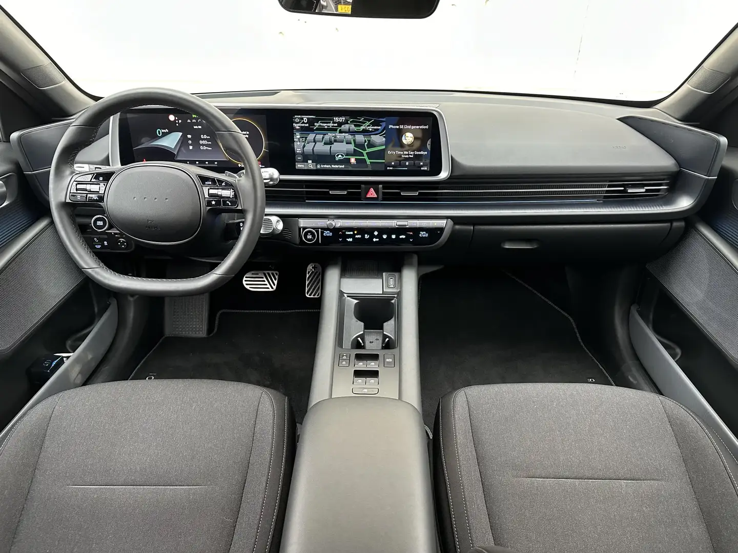 Hyundai IONIQ 6 Connect 77 kWh / 20''Inch / Navigatie / Apple Carp Wit - 2