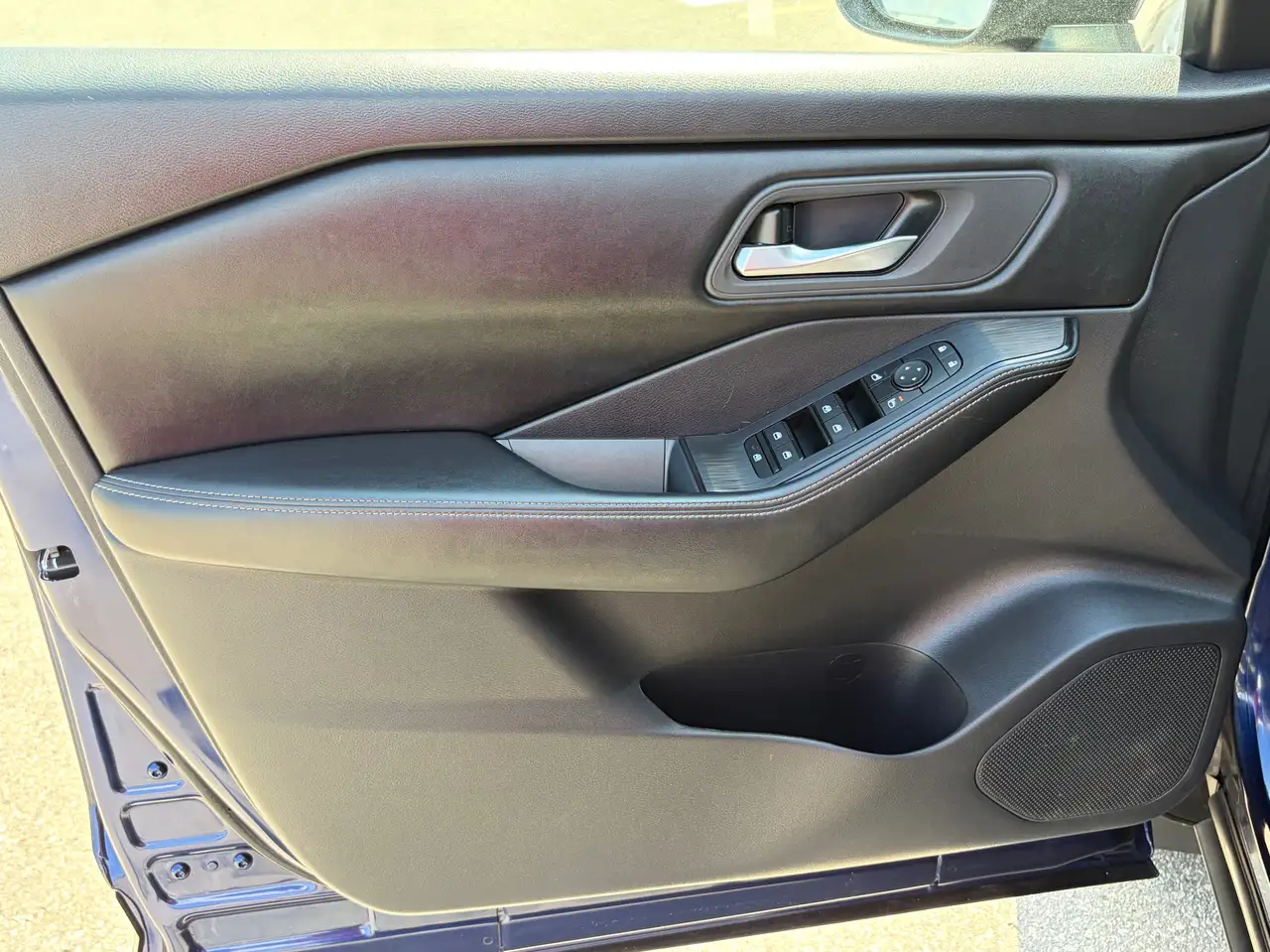 Nissan Rogue photo Nissan Rogue