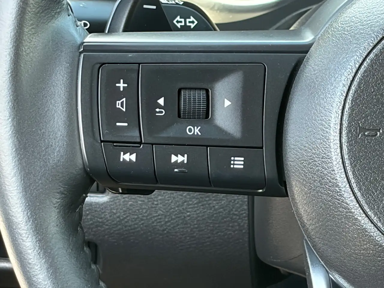 Nissan Rogue photo Nissan Rogue