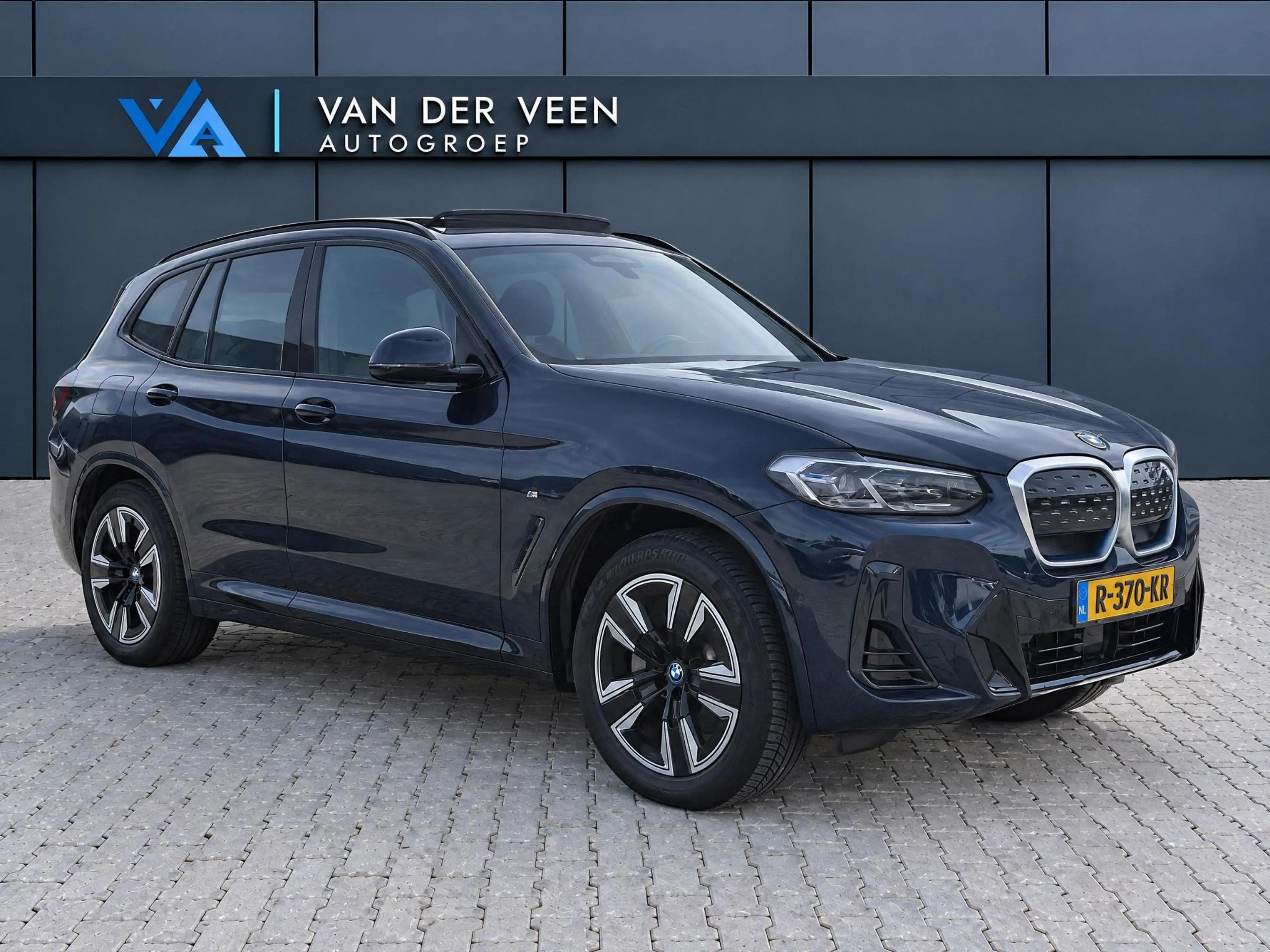 BMW iX3 Executive 80 kWh met Pano | Incl. 12 maanden garan — photo 6