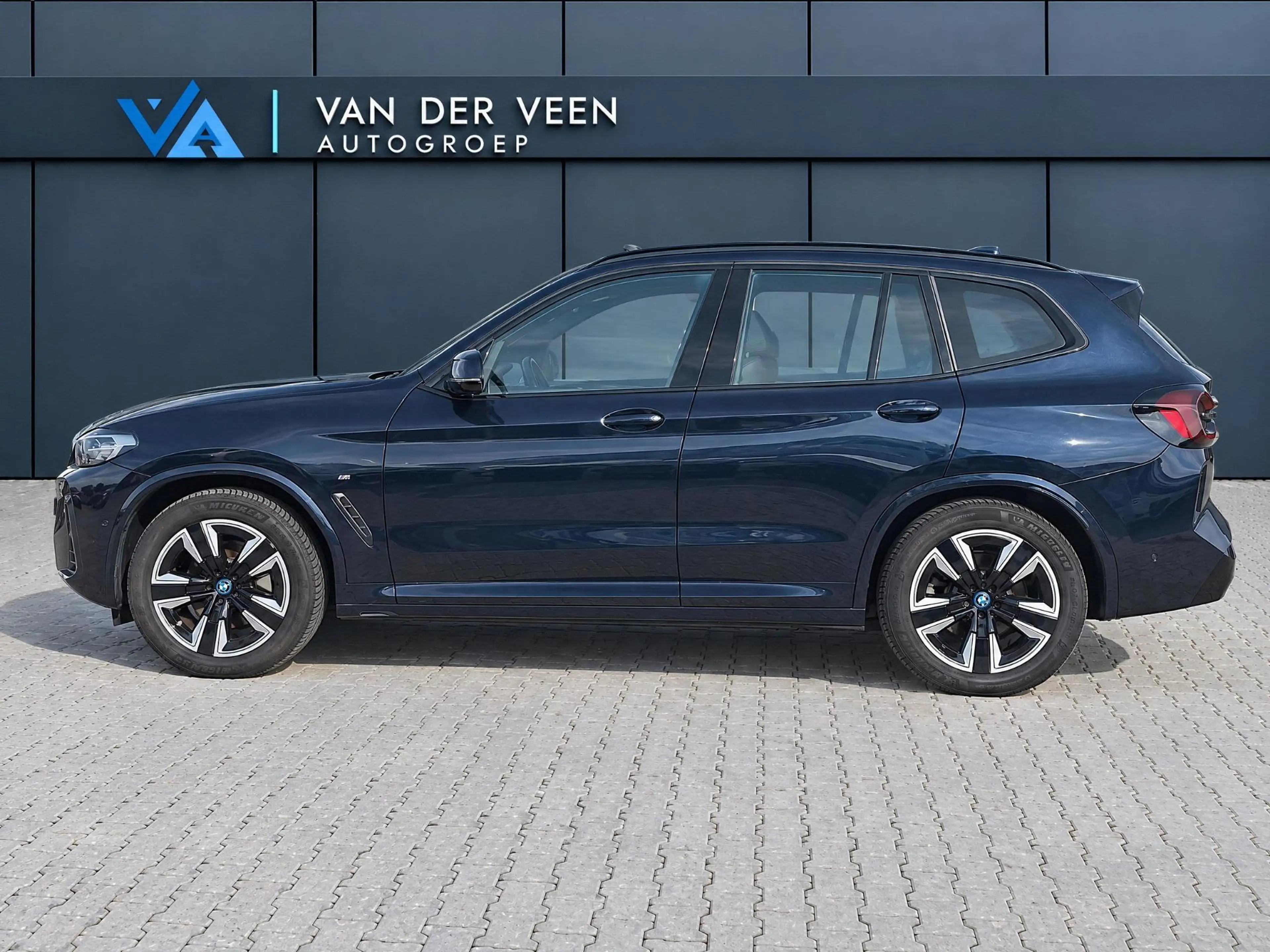 BMW iX3 Executive 80 kWh met Pano | Incl. 12 maanden garan — photo 10