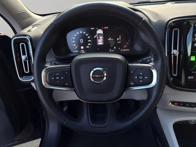 Volvo XC40 view 15