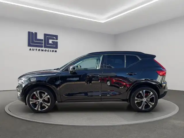 Volvo XC40 view 8