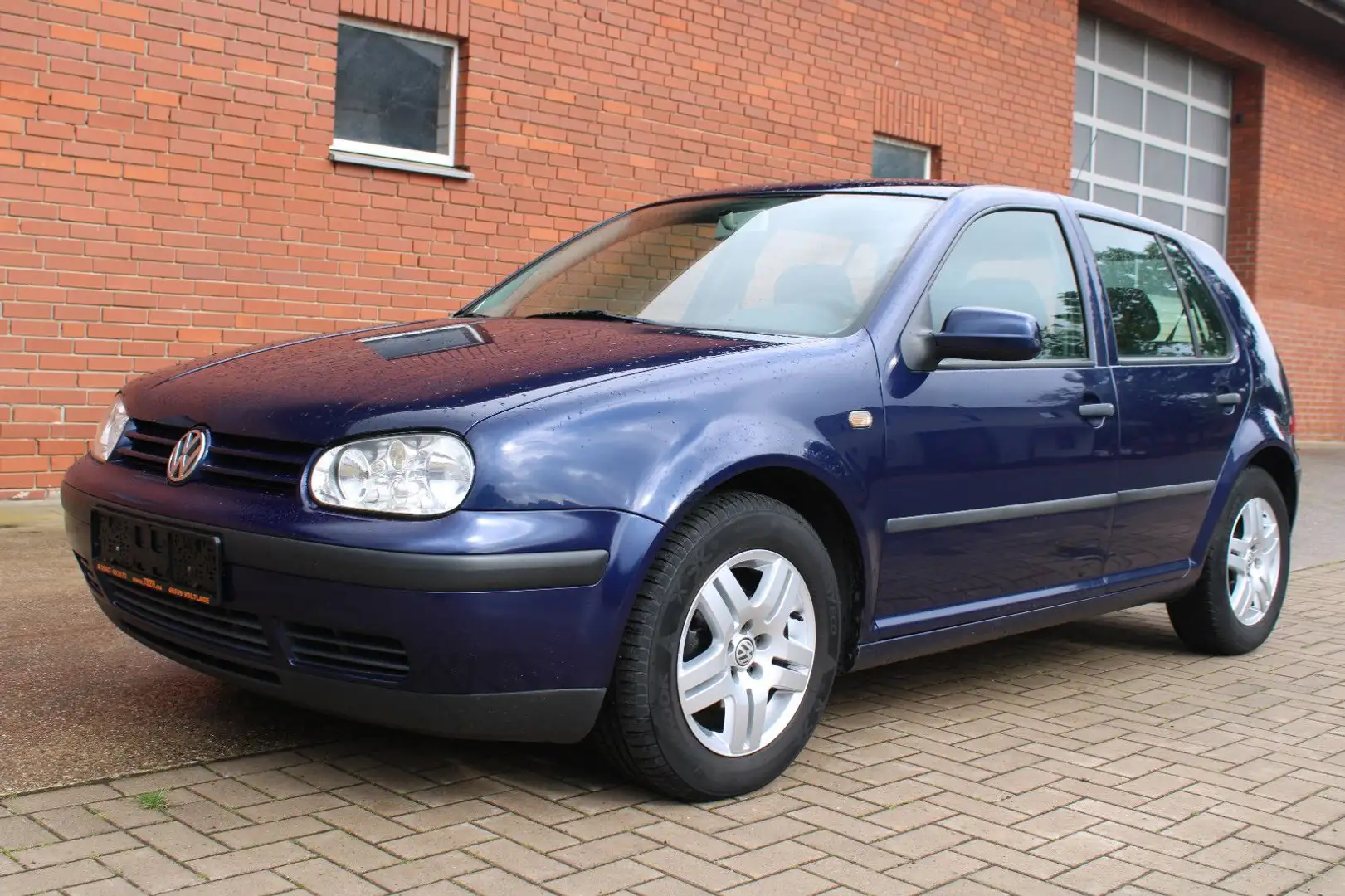 Volkswagen Golf Albastru - 1