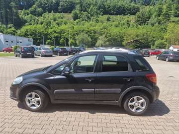 1.6 VVT Automatic 4x2 Style-1Hd-Klimaautum-Shzg.