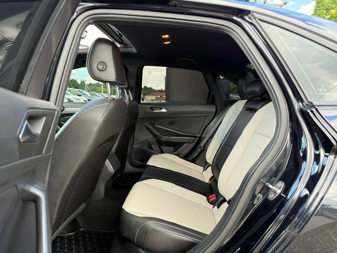 Volkswagen Jetta снимка Volkswagen Jetta