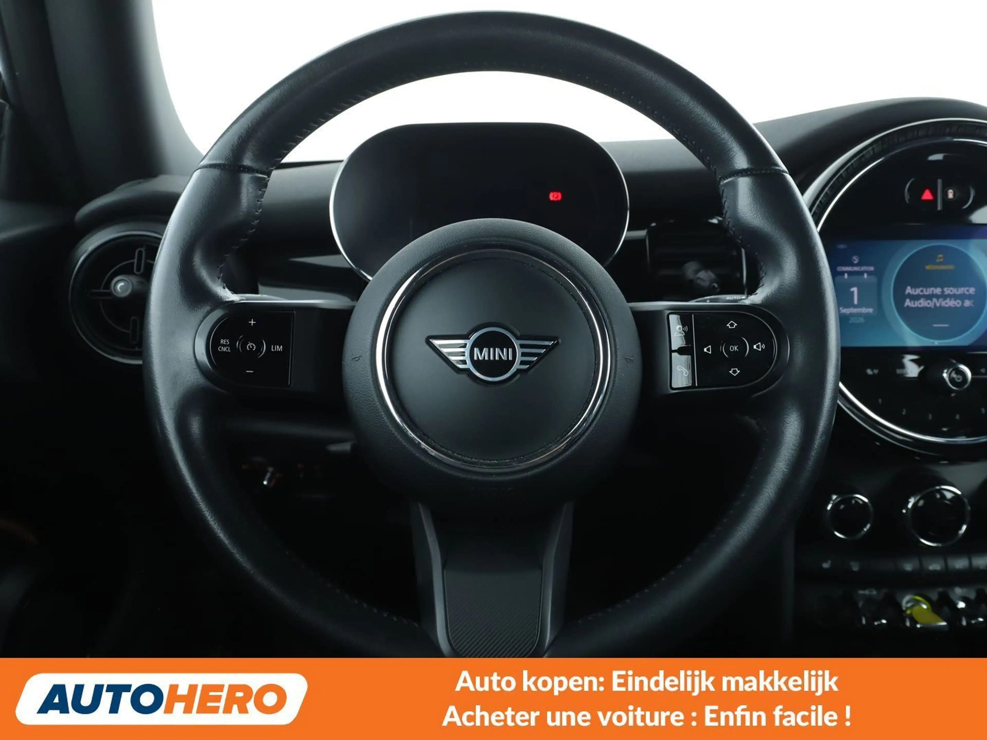 MINI Cooper SE Cooper SE Classic Trim — photo 5