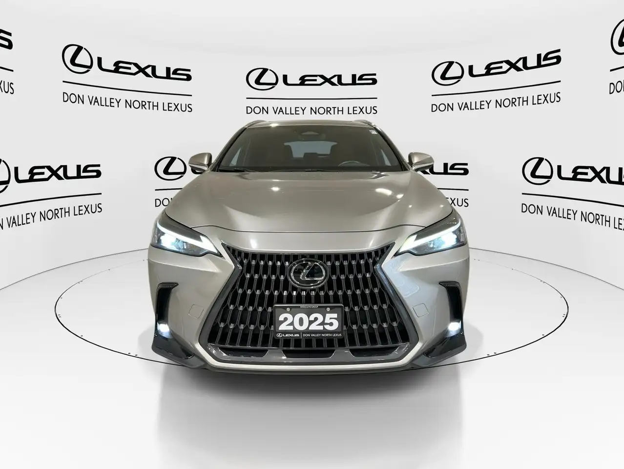 Lexus NX снимка Lexus NX