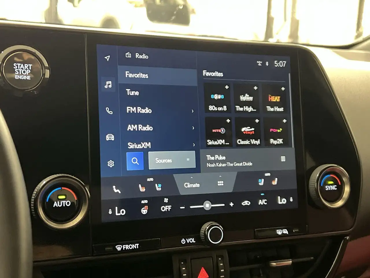 Lexus NX снимка Lexus NX
