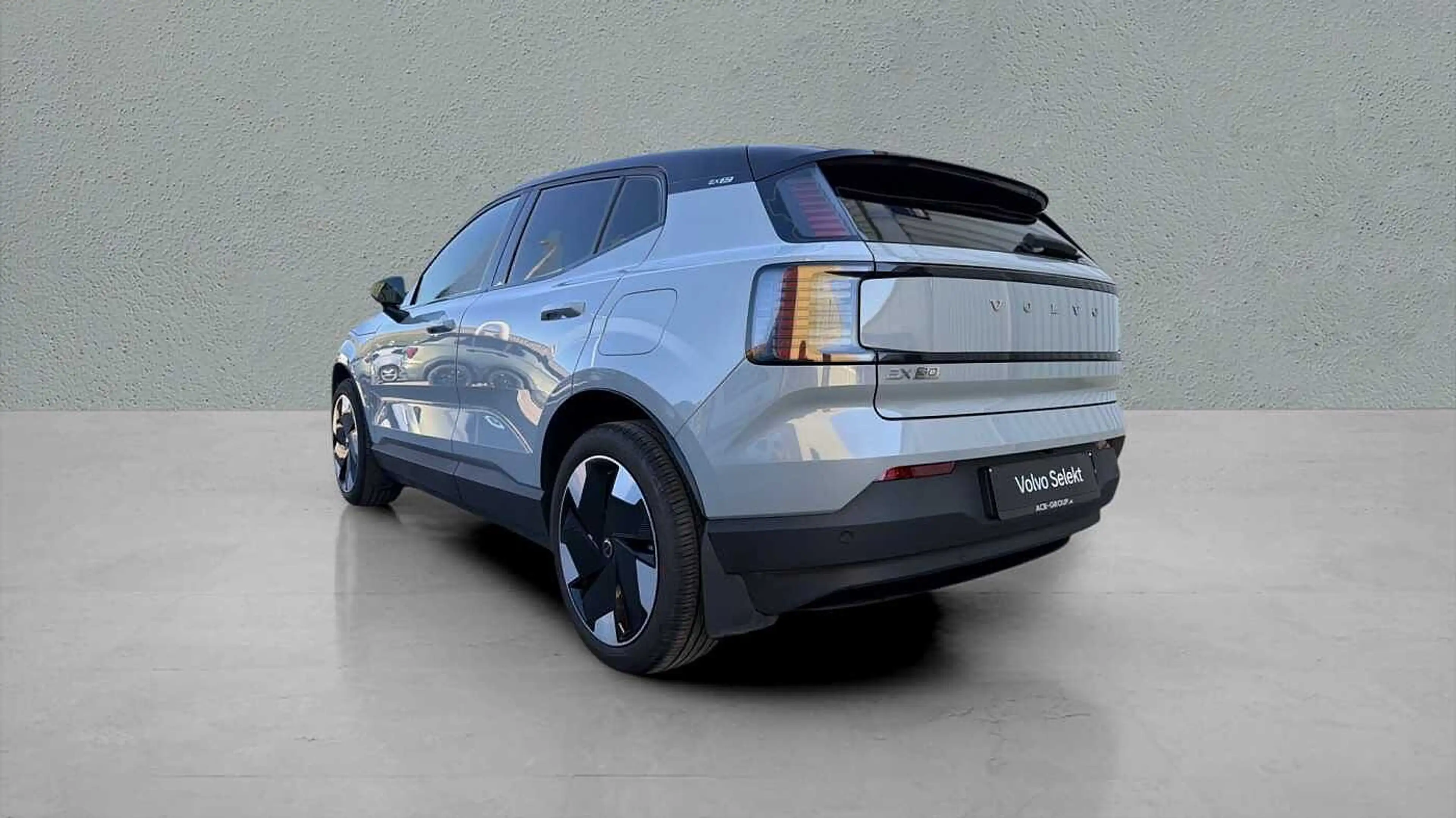 Volvo EX30 Plus, Single Motor Extended Range, Eldriven — photo 2