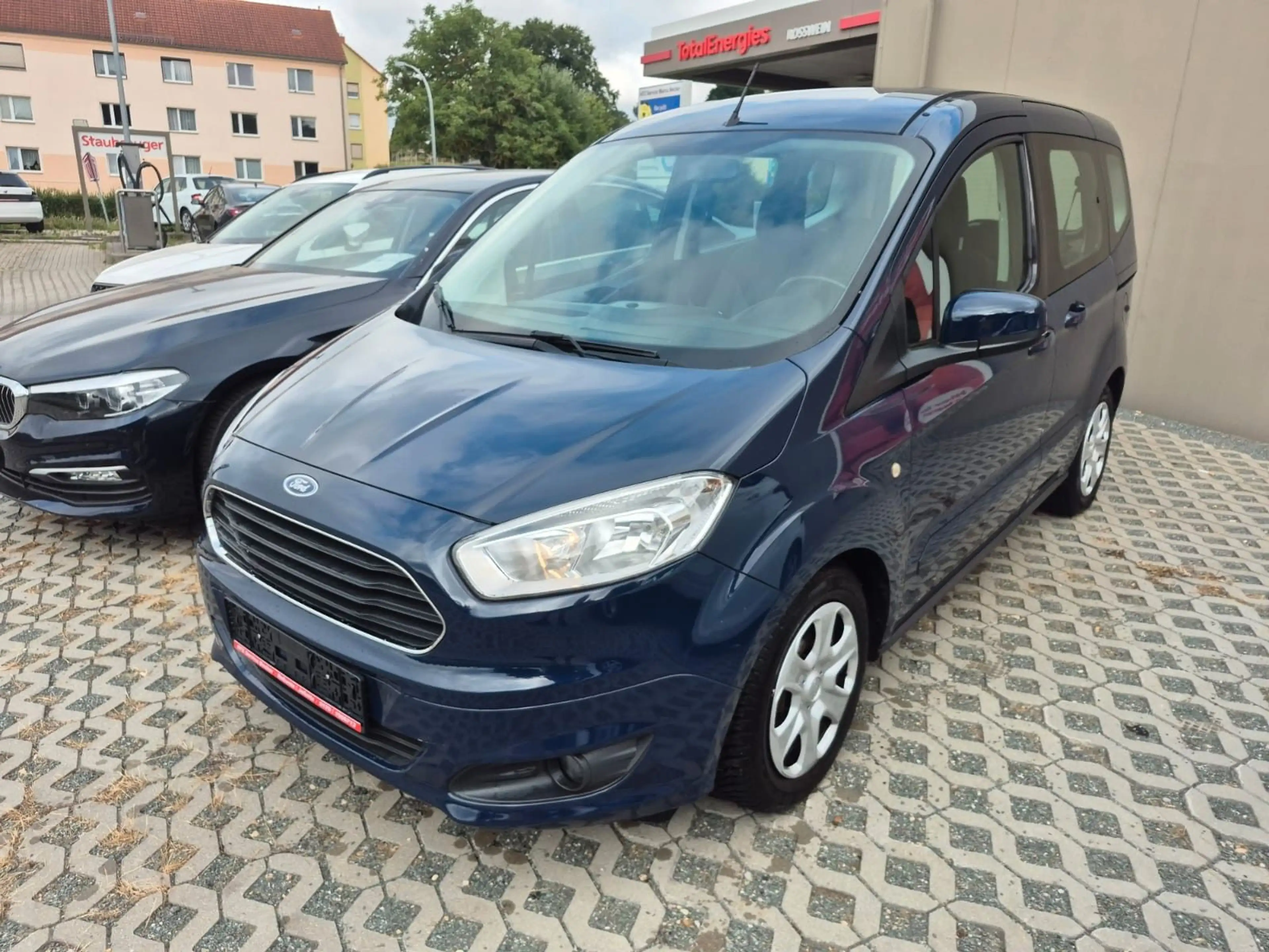 Ford Tourneo Courier Trend 41.000km Klima Phone