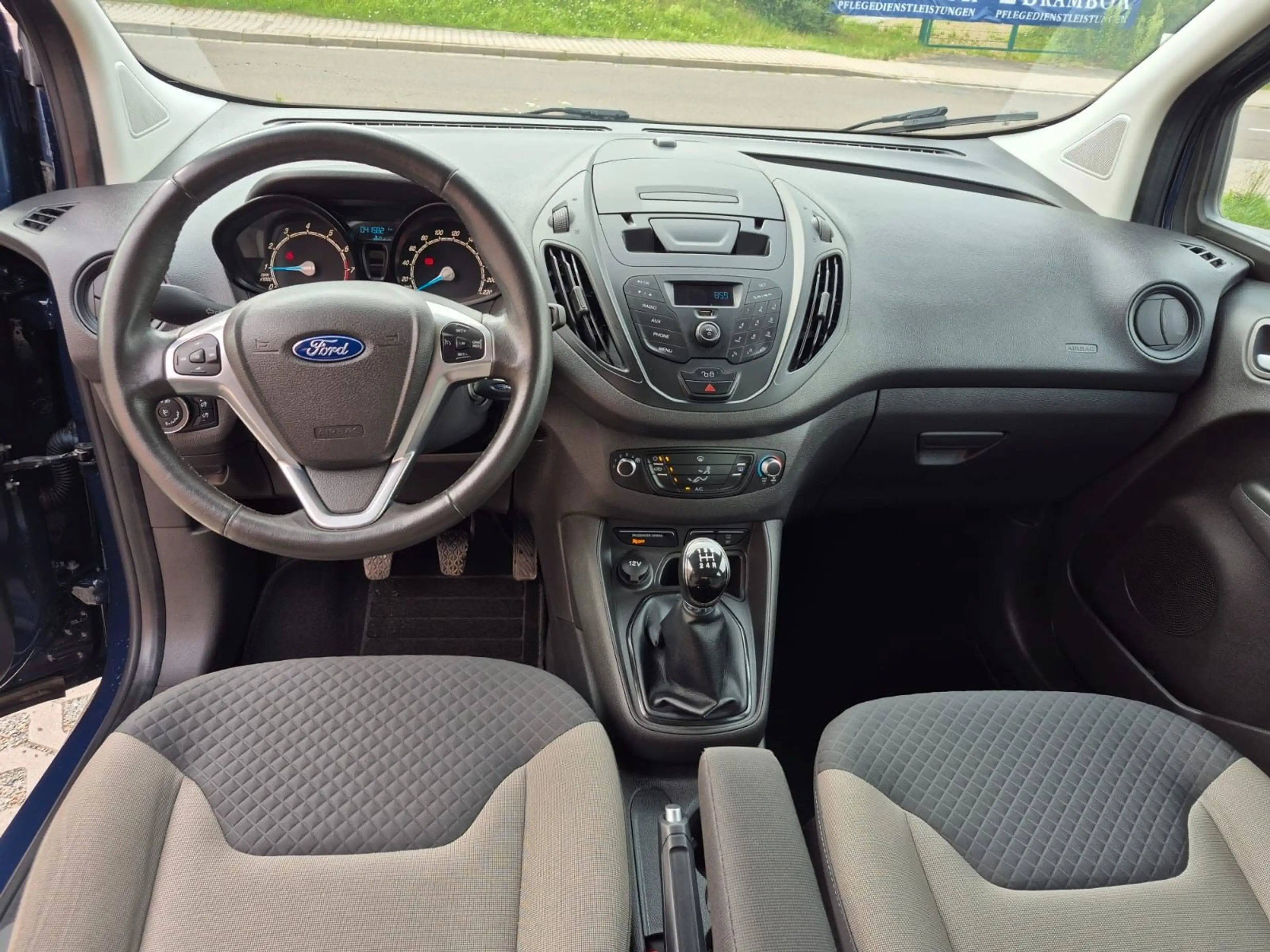 Ford Tourneo Courier Trend 41.000km Klima Phone — photo 8
