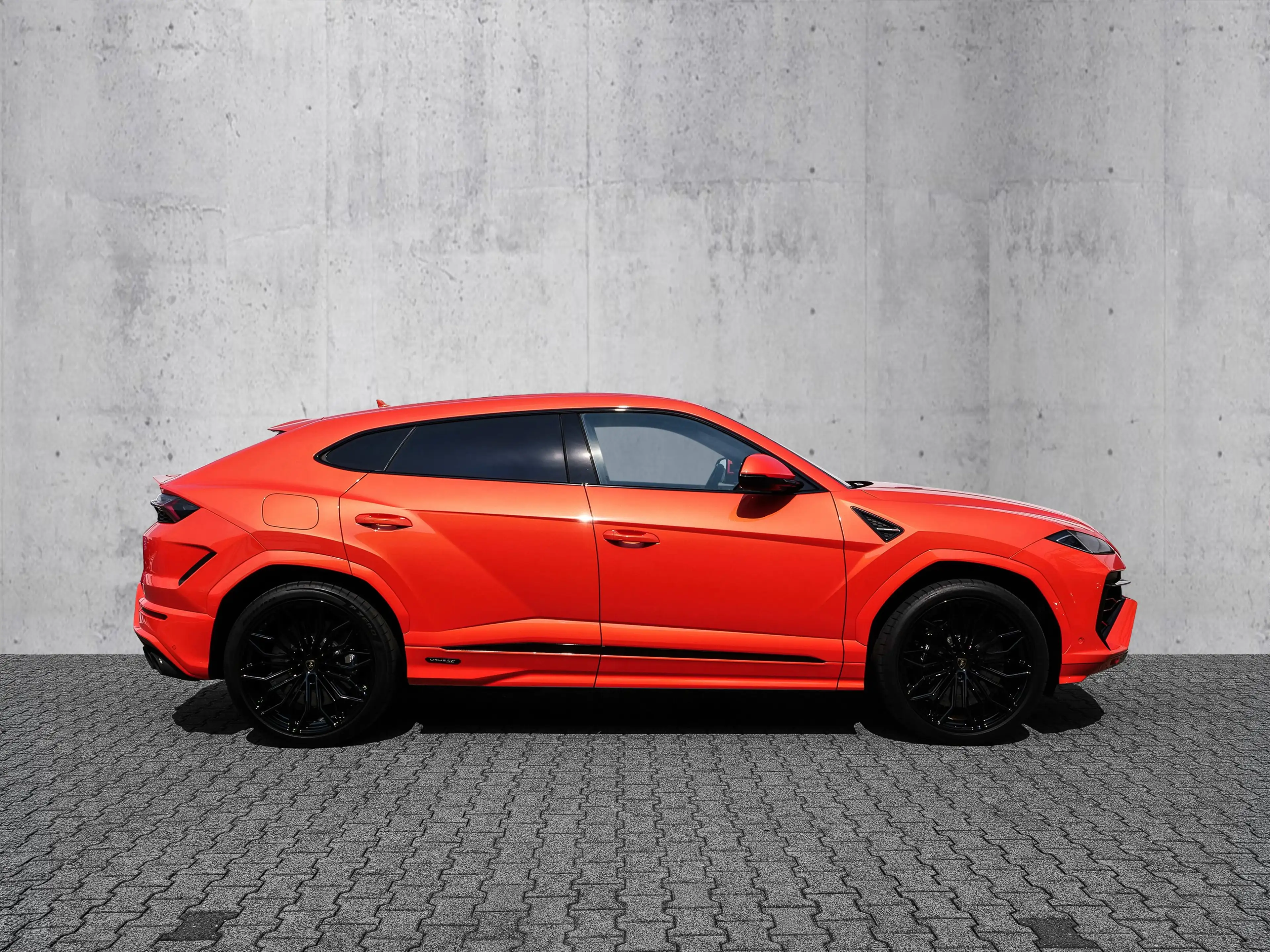 Lamborghini Urus SE Arancio Xanto, Ambient Light Pack — photo 2