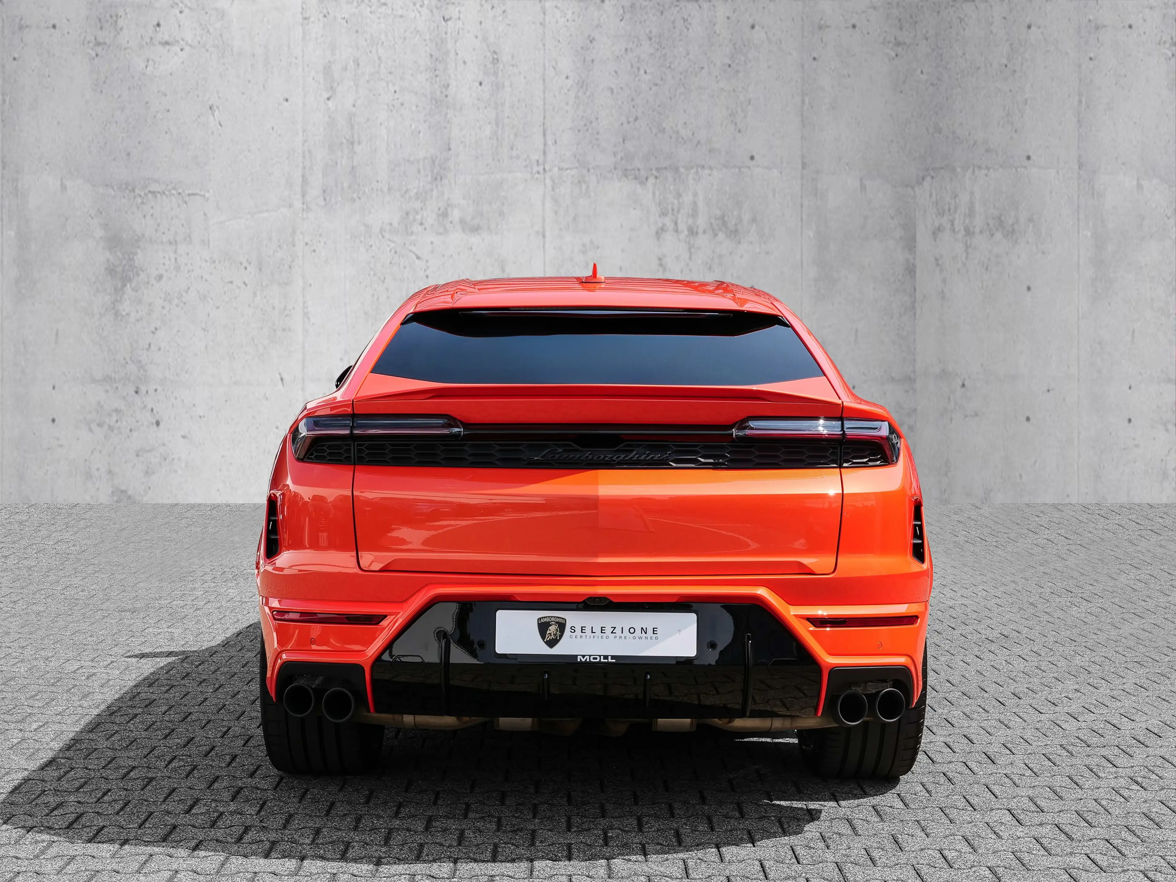 Lamborghini Urus SE Arancio Xanto, Ambient Light Pack — photo 4