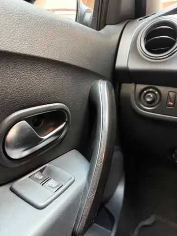 Dacia Sandero view 10
