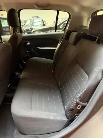 Dacia Sandero view 6