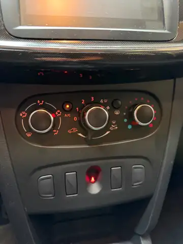 Dacia Sandero view 9