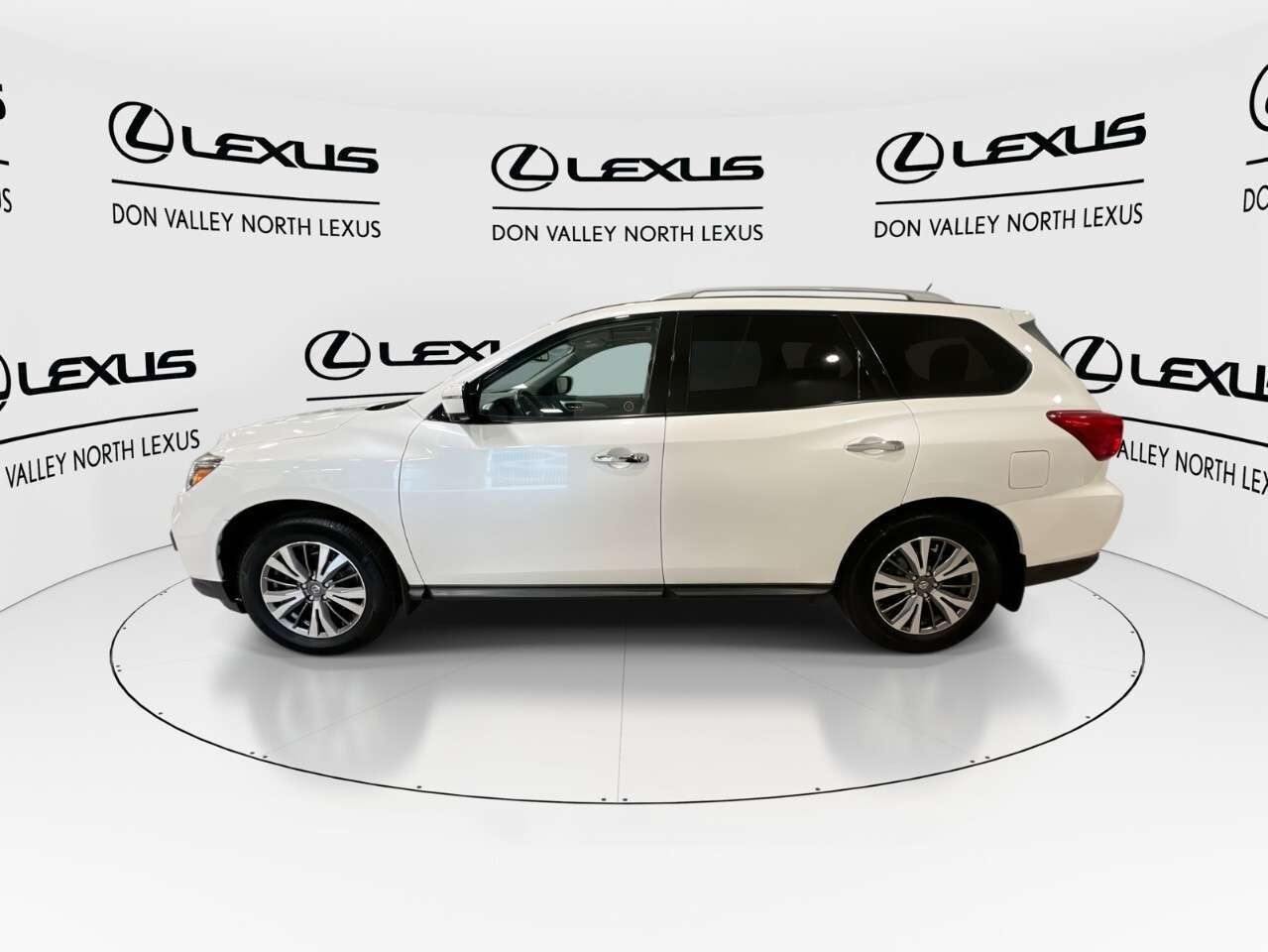 2018 Nissan Pathfinder SL Premium Pkg-7Passenger-Navigation-Panoramic Roo — снимка 1