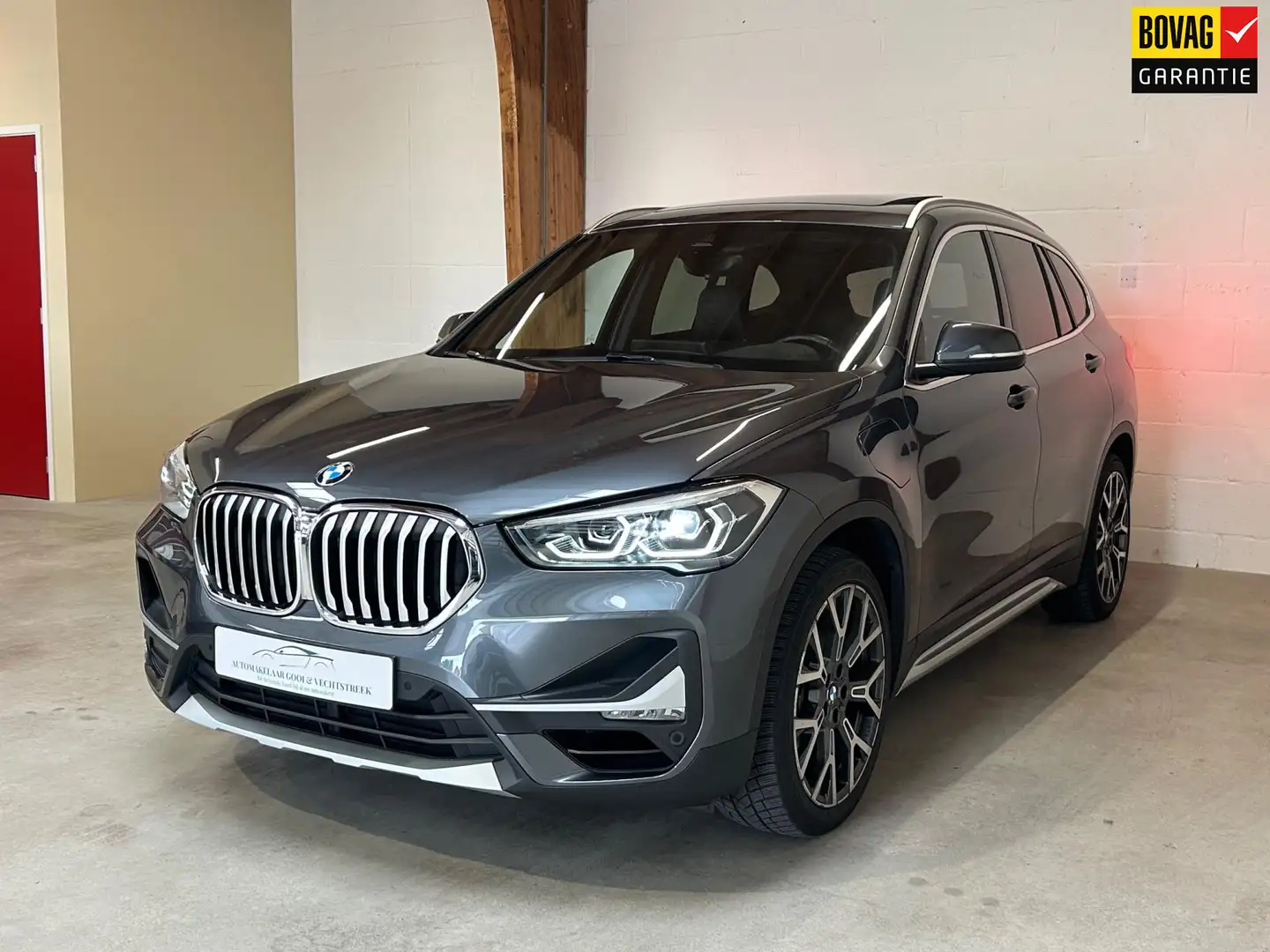 BMW X1 XDrive25e X-line - Pano - Memory - Trekhaak - Came Grijs - 1