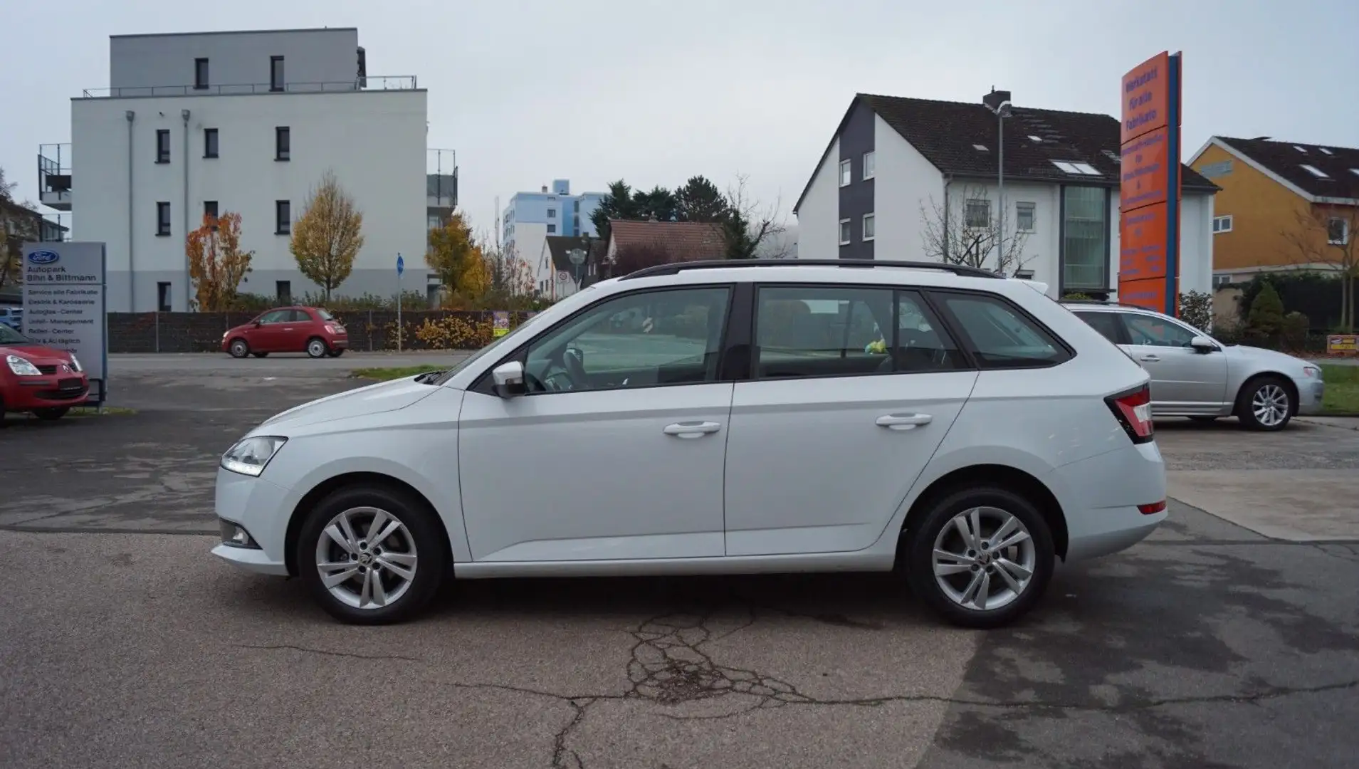Skoda Fabia Combi TSI "Ambition" Klima+DAB+SHZ+BT+PDC Weiß - 2