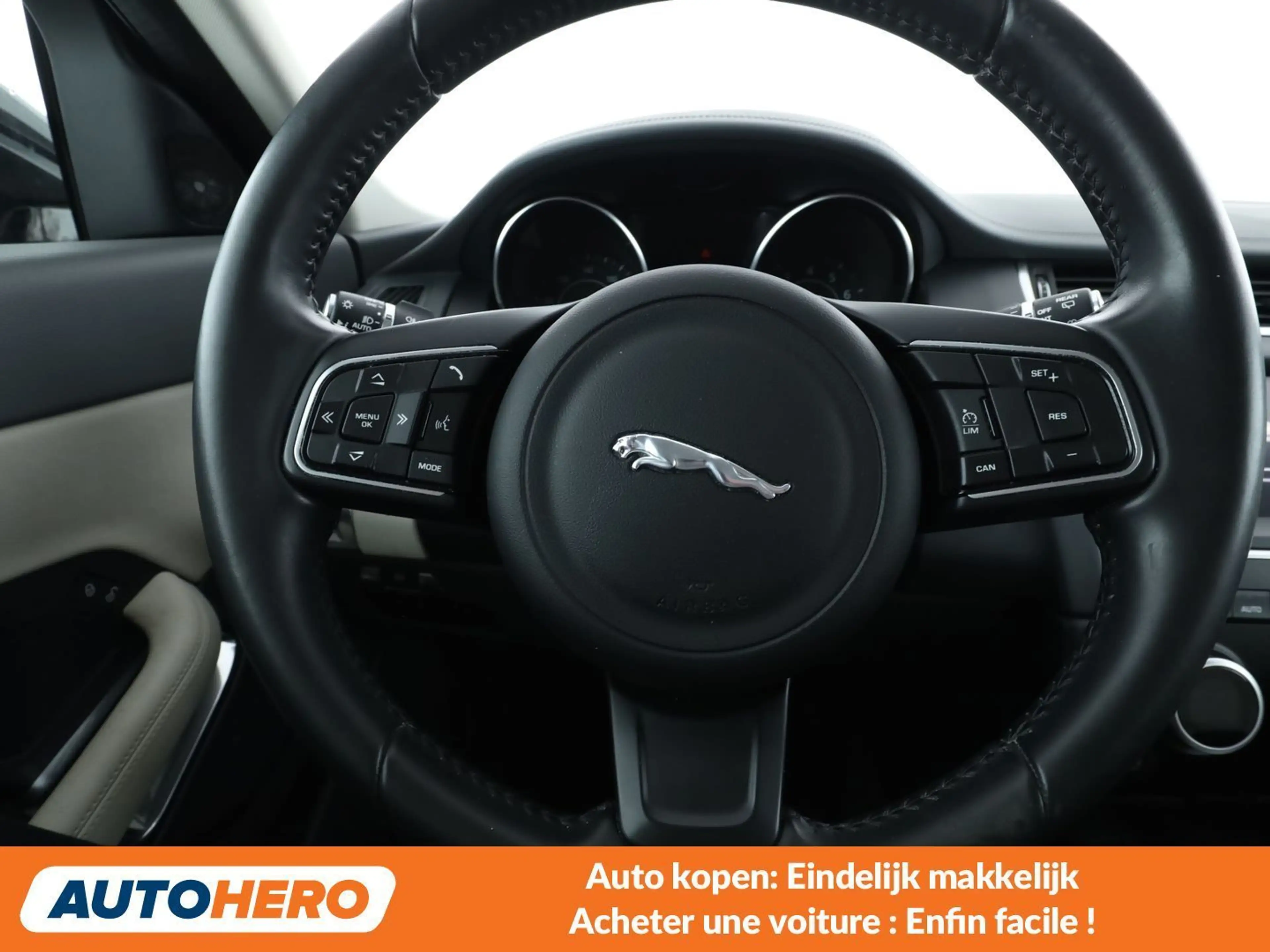 Jaguar E-Pace P200 S AWD — photo 5