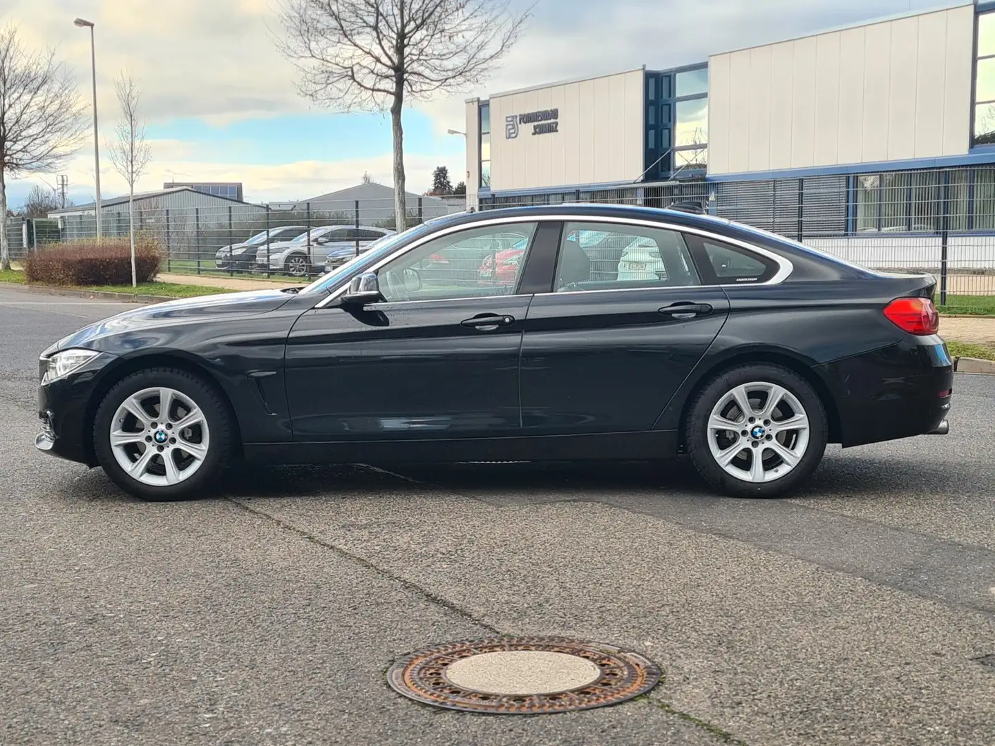 BMW 420 4 Gran Coupe 420 i xDrive Luxury Line*Autom.* Schwarz - 2