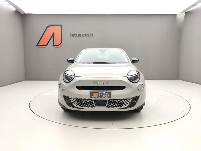 Fiat 600 view 2
