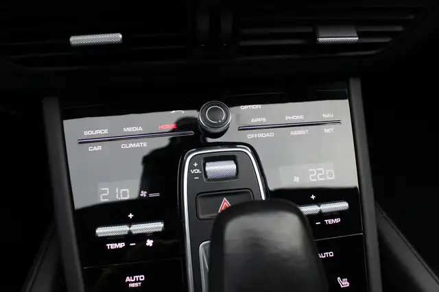 Porsche Cayenne view 28