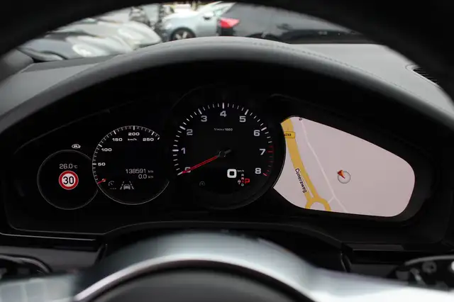 Porsche Cayenne view 18