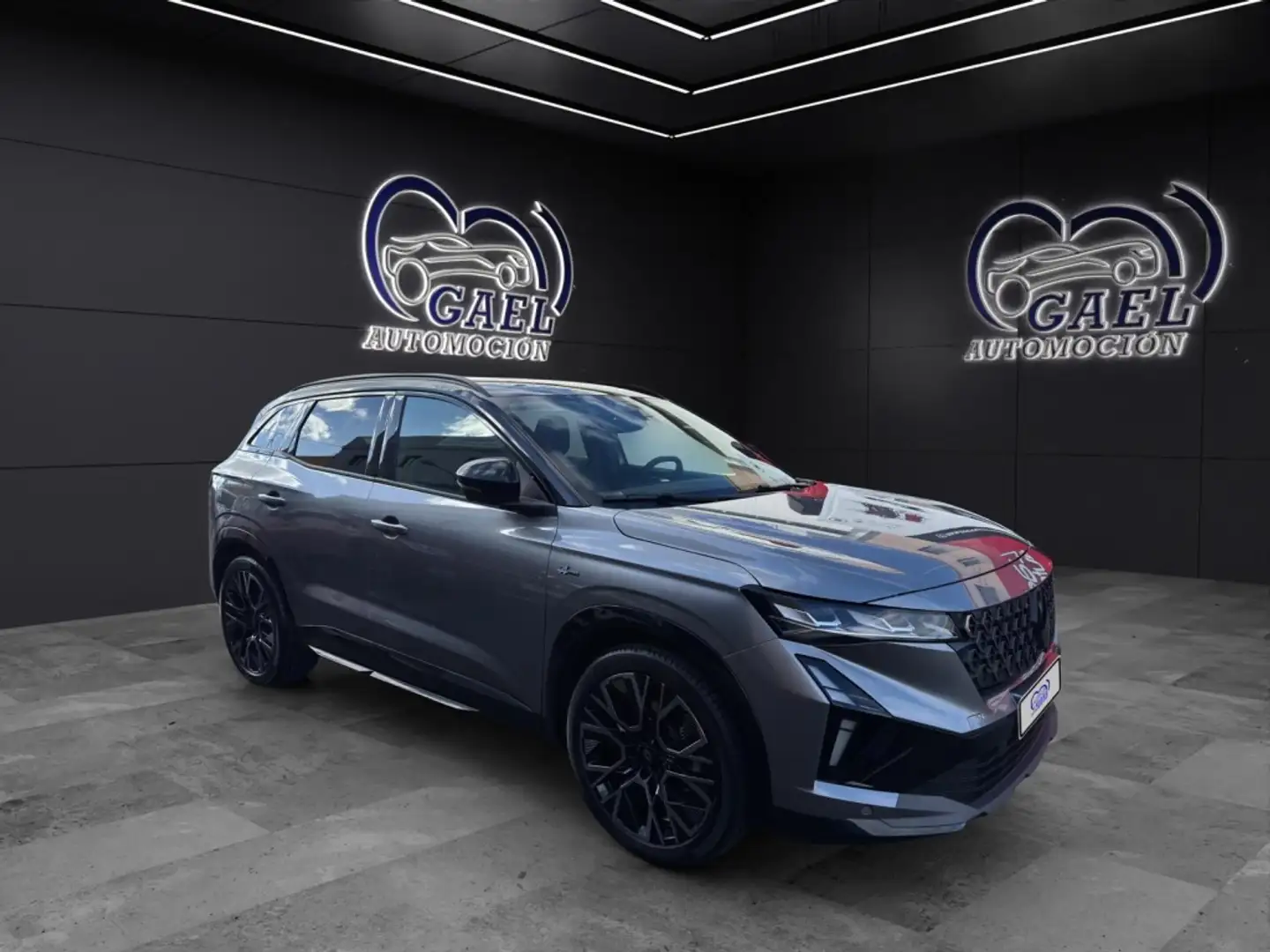 Renault Austral 1.2 full hybrid e-tech Esprit Alpine 146kW Gris - 1