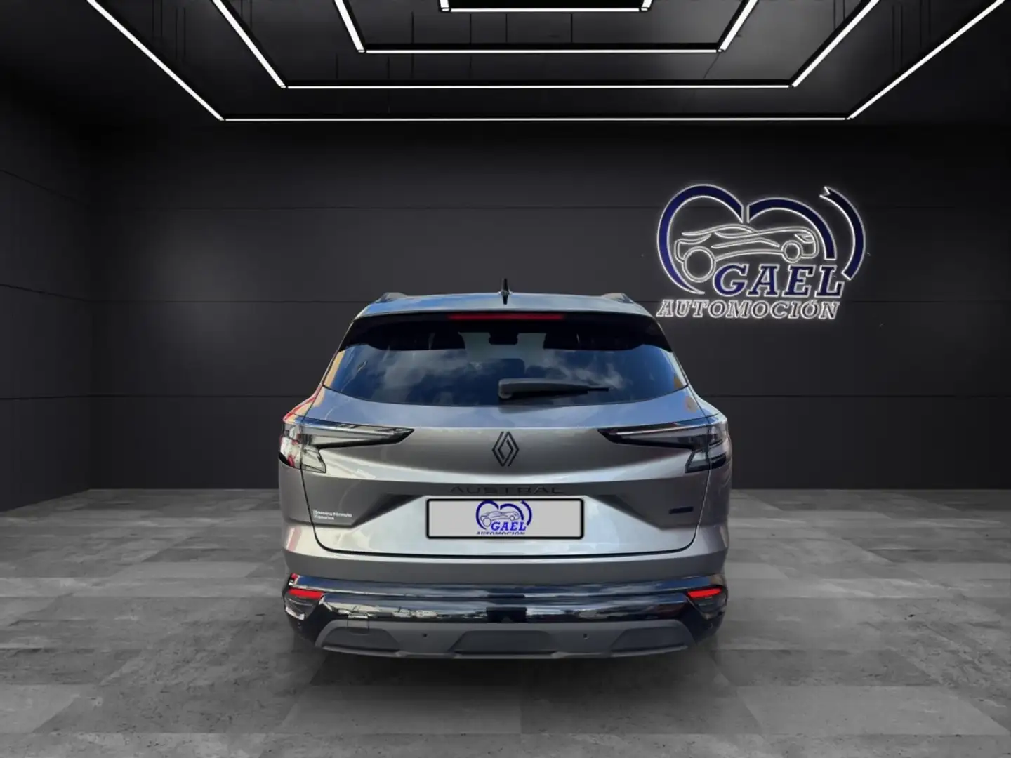 Renault Austral 1.2 full hybrid e-tech Esprit Alpine 146kW Gris - 2