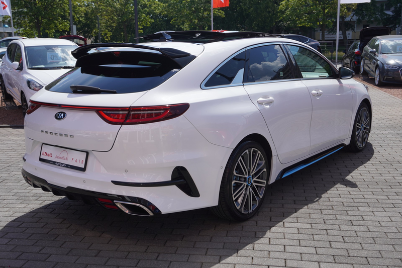 Kia ProCeed / pro_cee'd ProCeed 1.6 T-GDI GT Navi ACC Panorama Totwinkel — photo 6